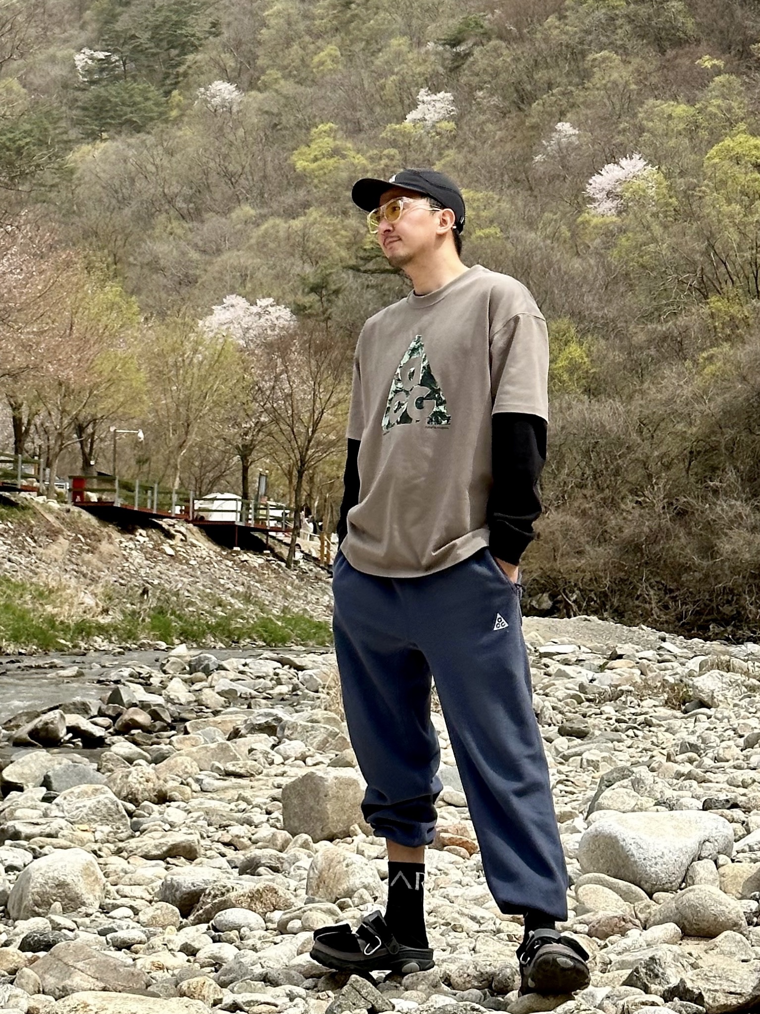 Nike NRG ACG Tailwind Cap Black, Nike NRG ACG SSNL T-Shirt Olive Grey - Asia 착용 스타일