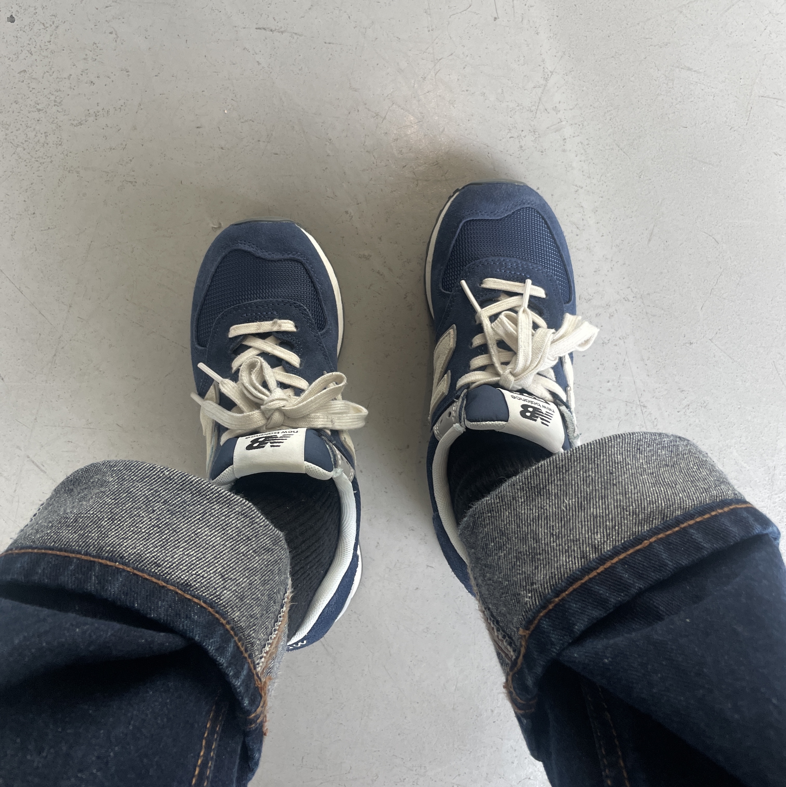 New Balance 574 Classics Reimagined Navy 착용 스타일