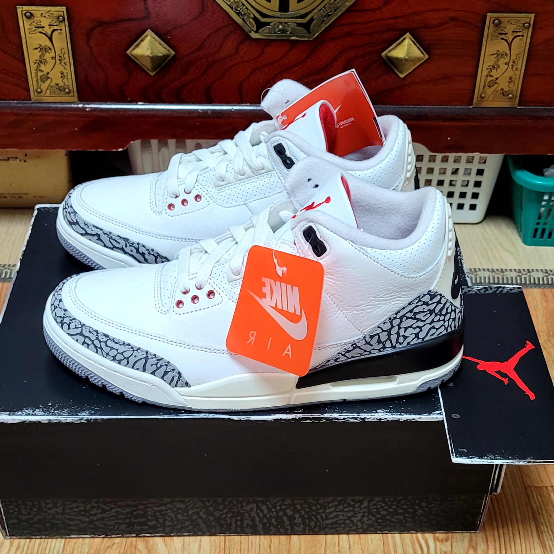 Jordan 3 Retro White Cement Reimagined 착용 스타일 - 3