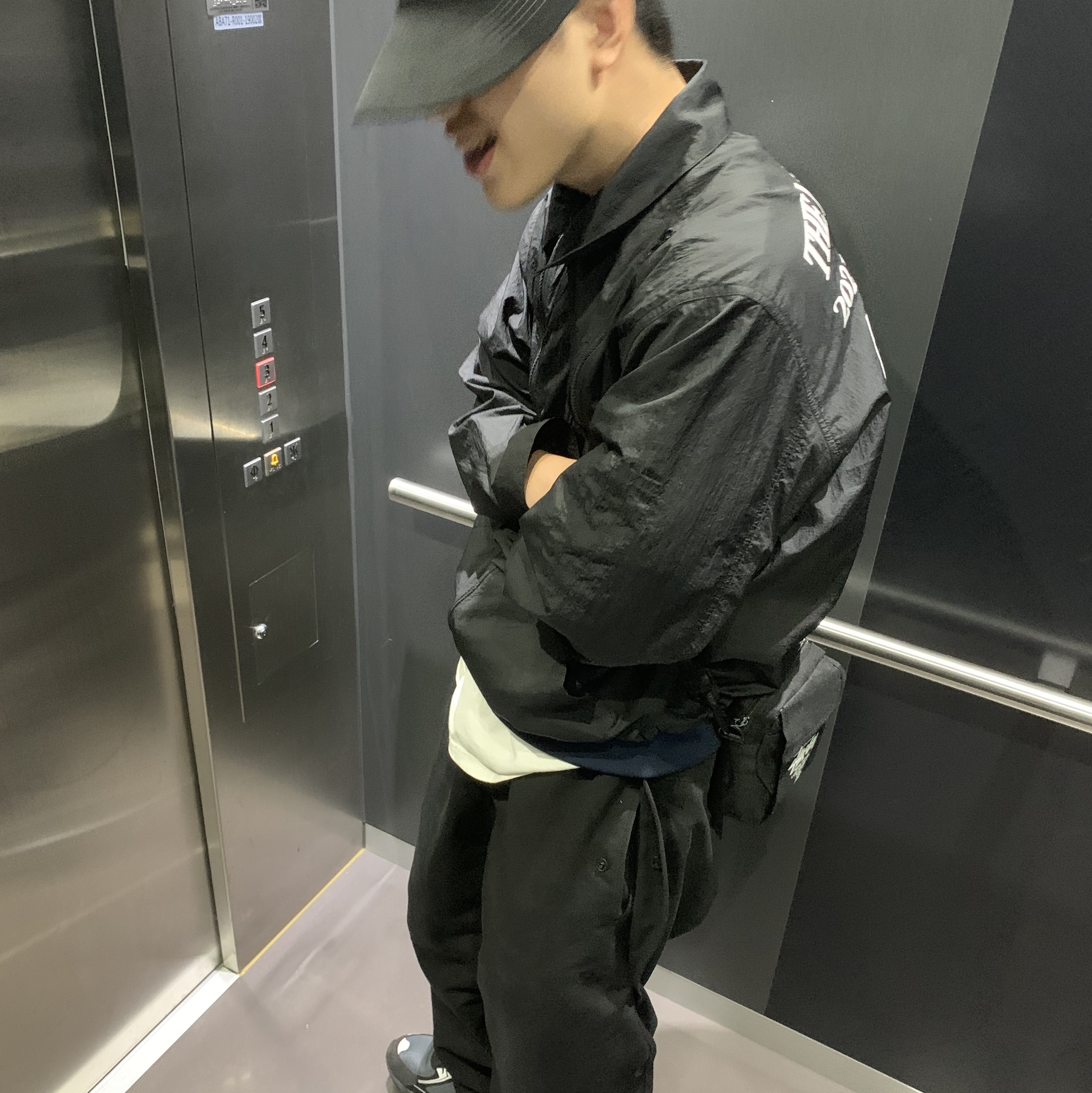 Asics Gel-Venture 6 Carrier Grey, Sansan Gear Wave Pants Black - 22FW 착용 스타일