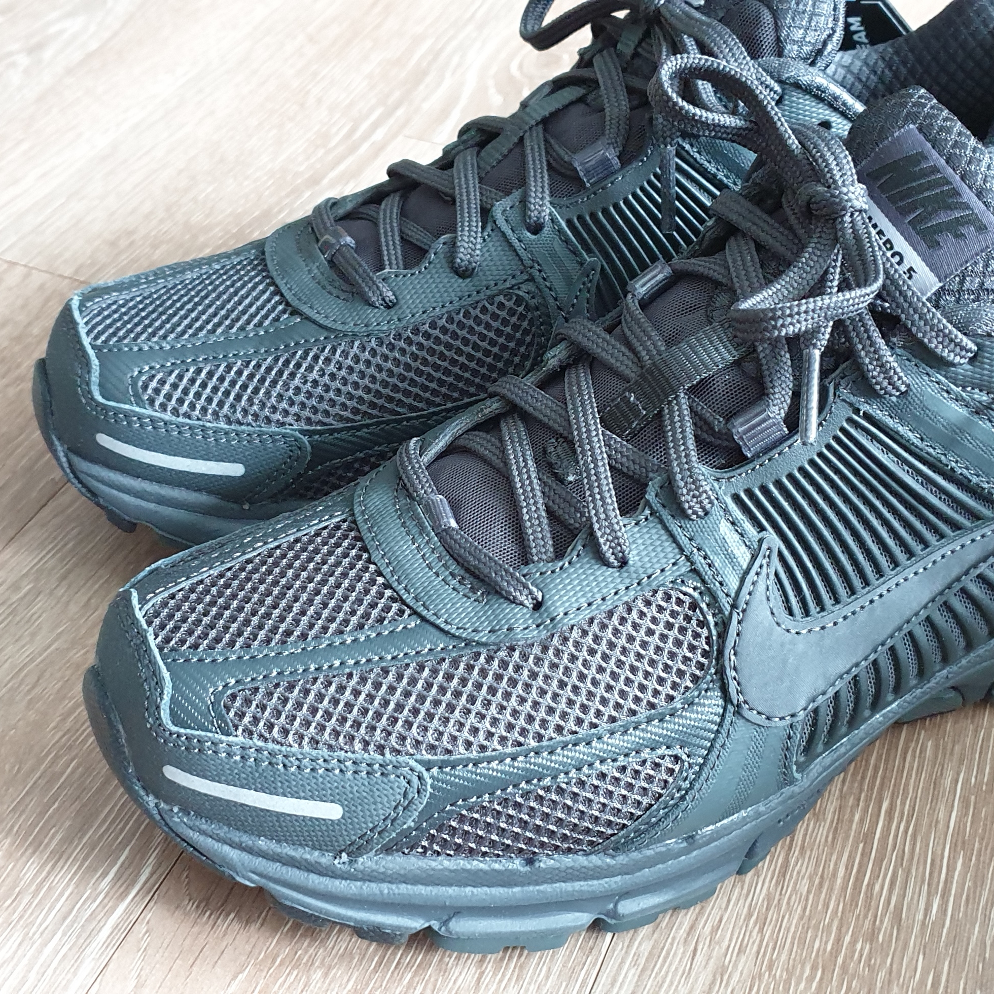 Nike Zoom Vomero 5 SP Anthracite 2023 착용 스타일