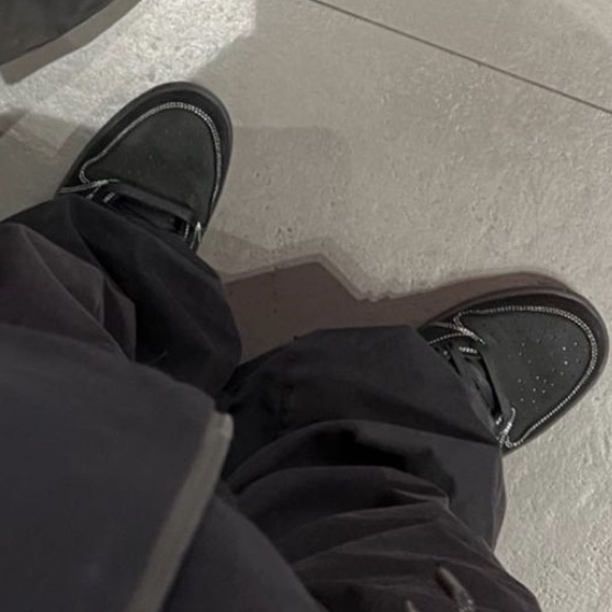Jordan 1 x Travis Scott Retro Low OG SP Black Phantom 착용 스타일
