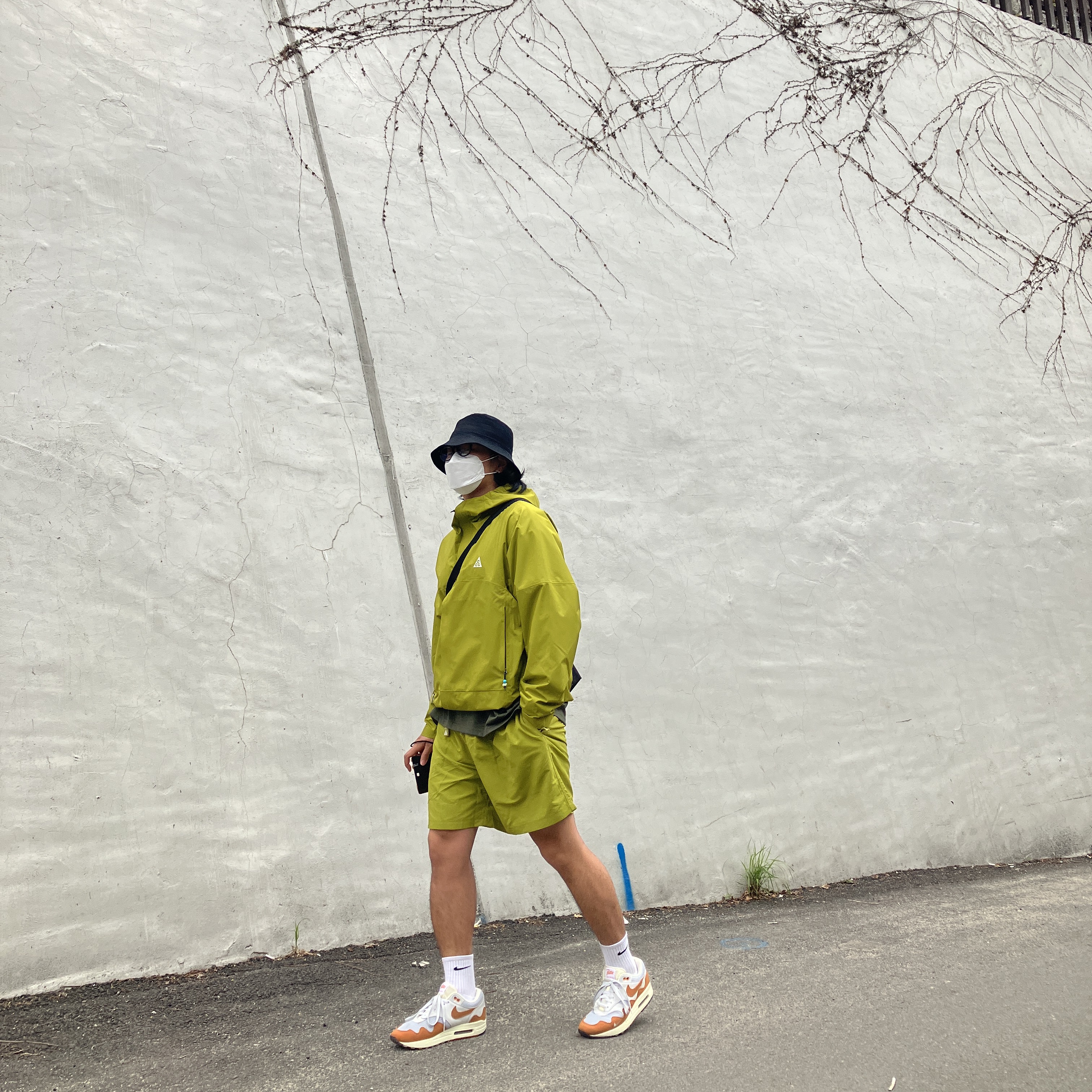 Nike ACG Storm-Fit ADV Cascade Rains Full Zip Jacket Moss - Asia, Nike NRG ACG Trail Shorts Moss - Asia 착용 스타일 - 2