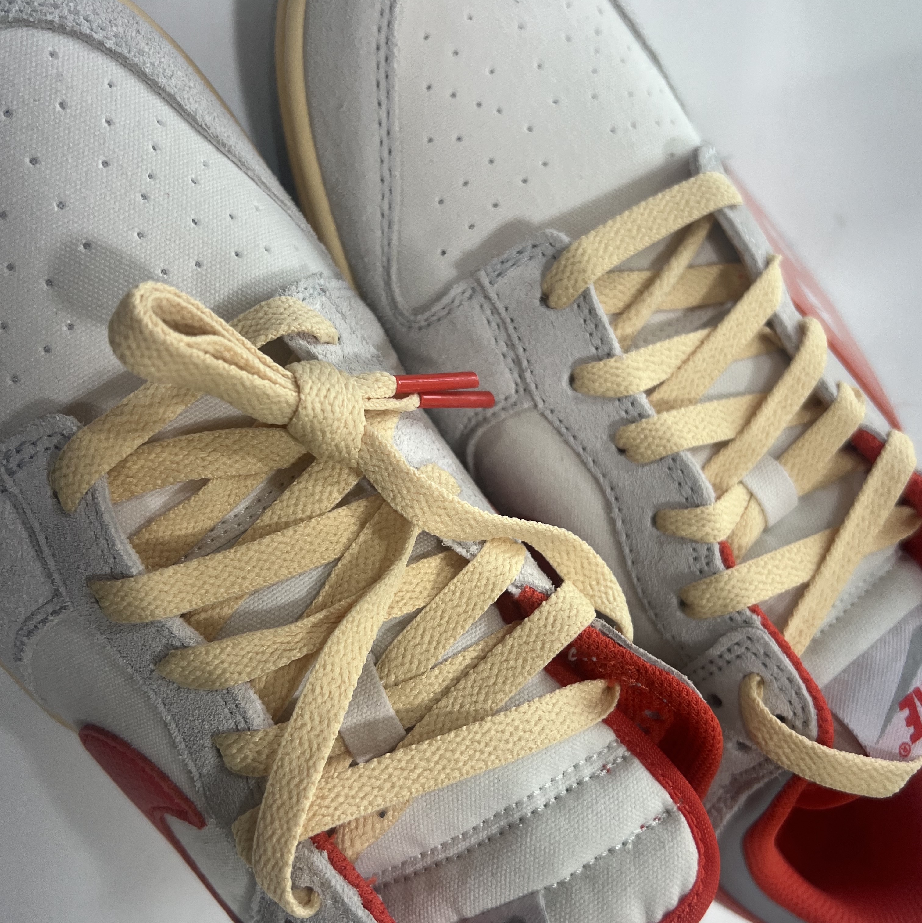 Nike Dunk Low Sail Picante Red 착용 스타일 - 2