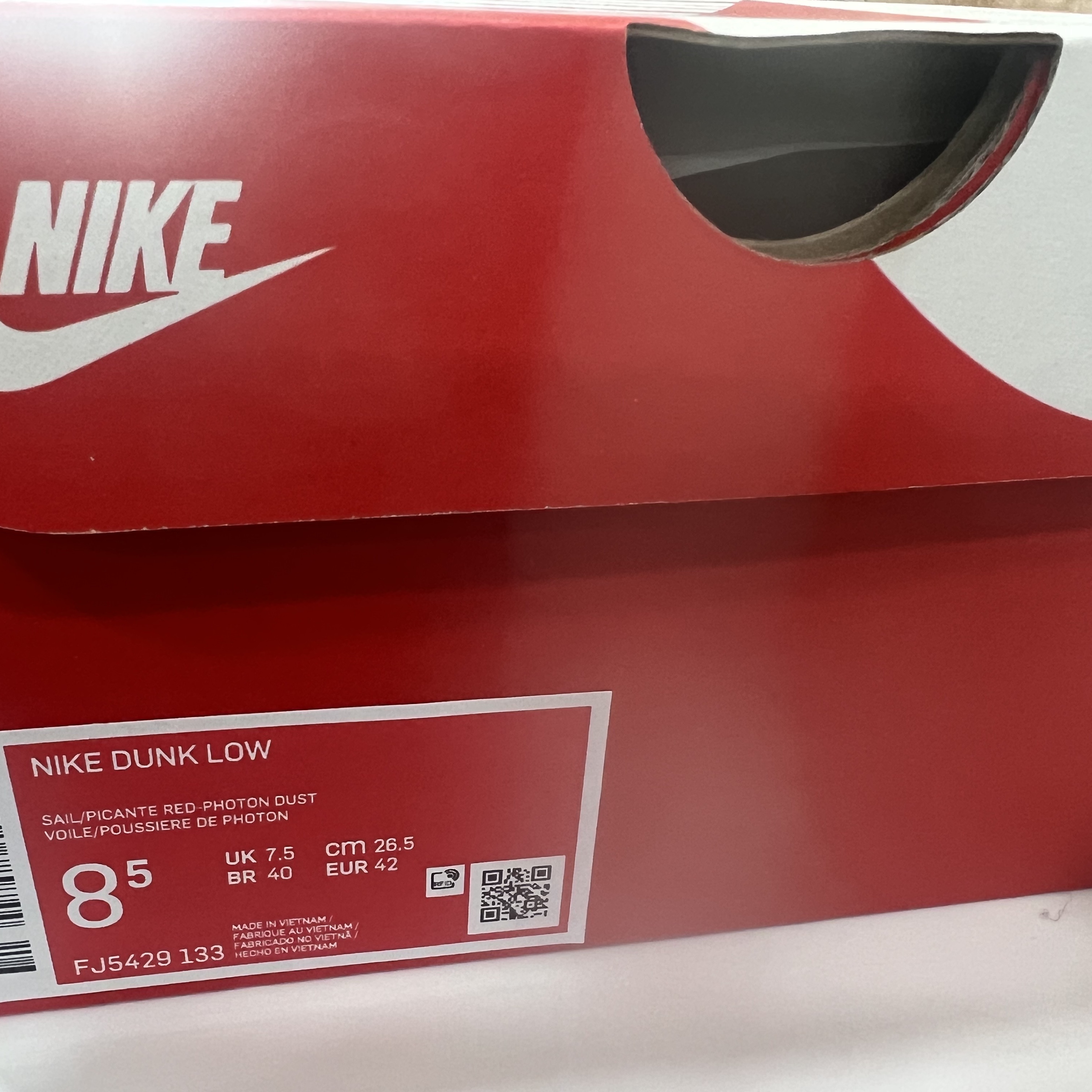 Nike Dunk Low Sail Picante Red 착용 스타일 - 3