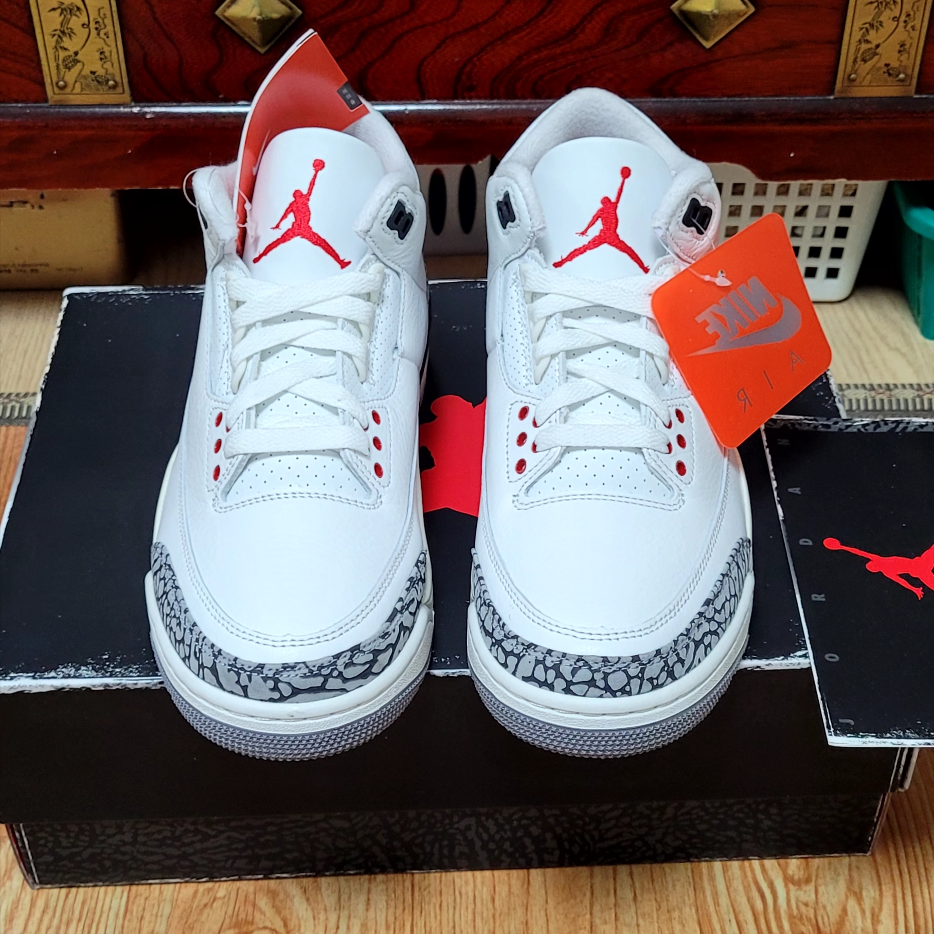 Jordan 3 Retro White Cement Reimagined 착용 스타일 - 2