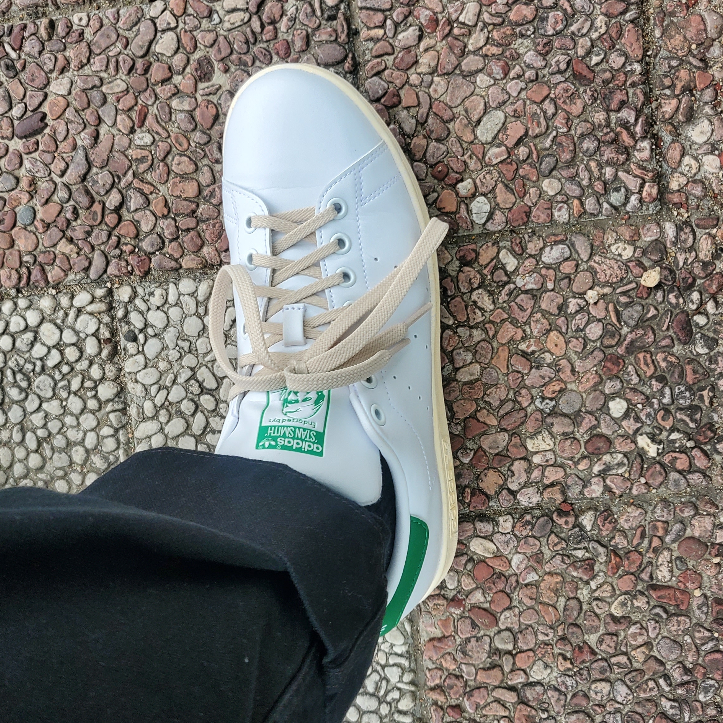Adidas Stan Smith Vegan White Green 착용 스타일
