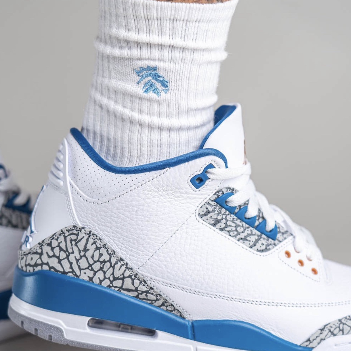 Jordan 3 Retro True Blue and Copper 착용 스타일 - 5