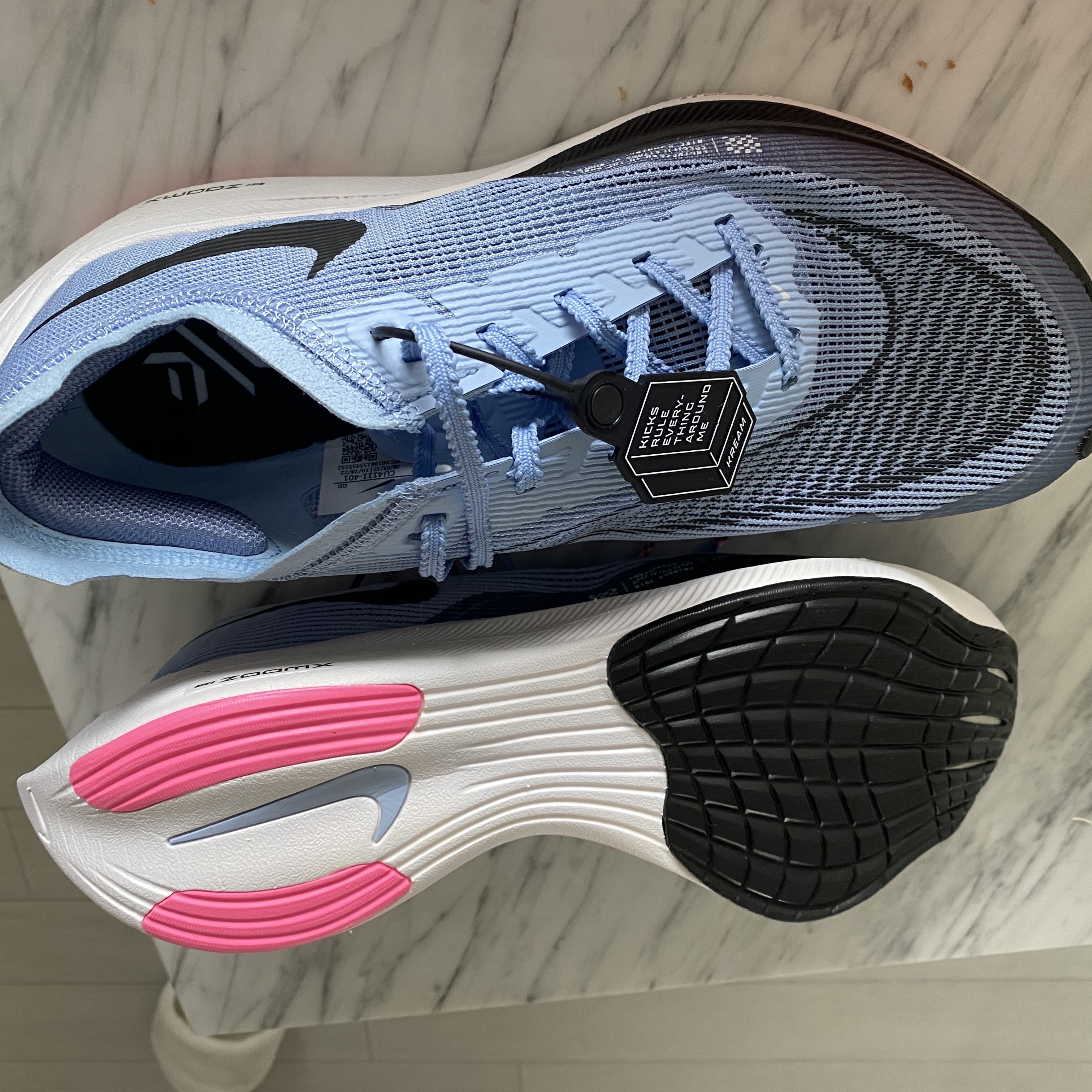Nike ZoomX Vaporfly Next% 2 Cobalt Bliss Ashen Slate 착용 스타일