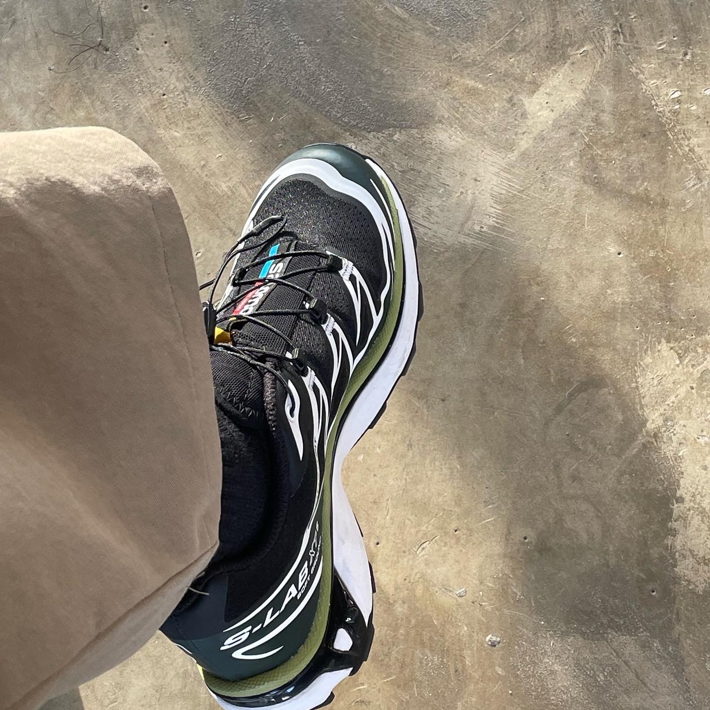 Salomon XT-6 Scarab Black 착용 스타일