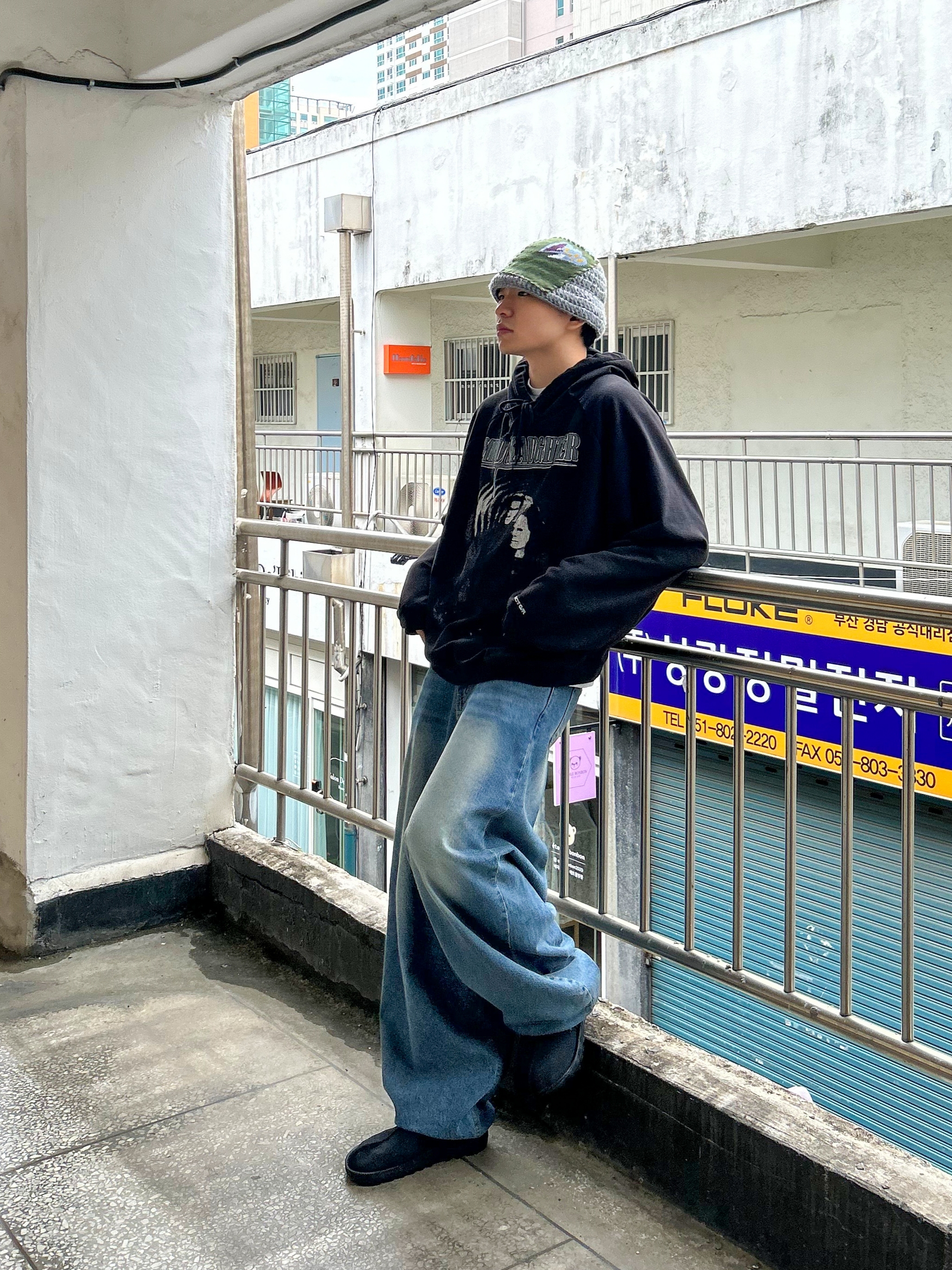 Project G/R Mind Slaughter Vintage Washeed Hoodie Black 착용 스타일 - 2