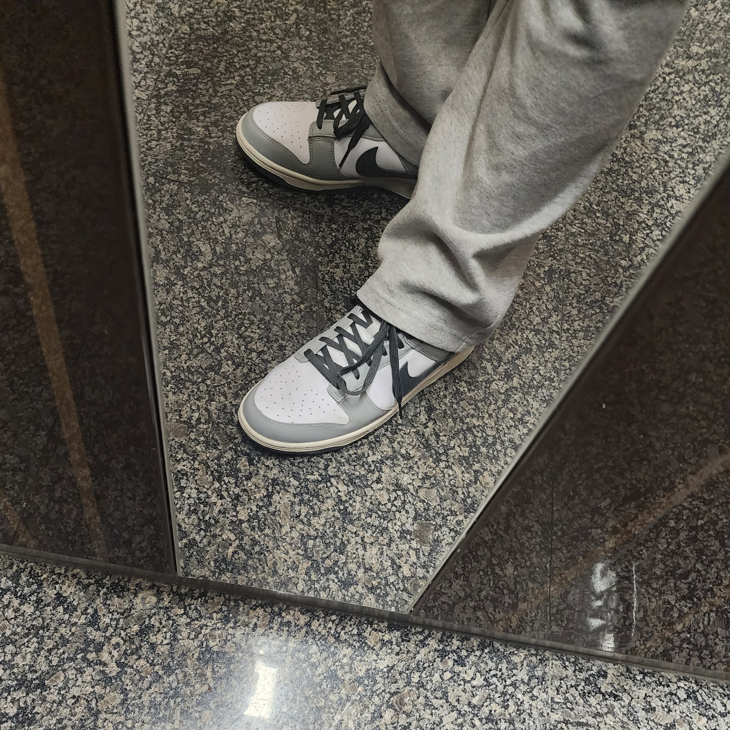 (W) Nike Dunk Low Light Smoke Grey 착용 스타일