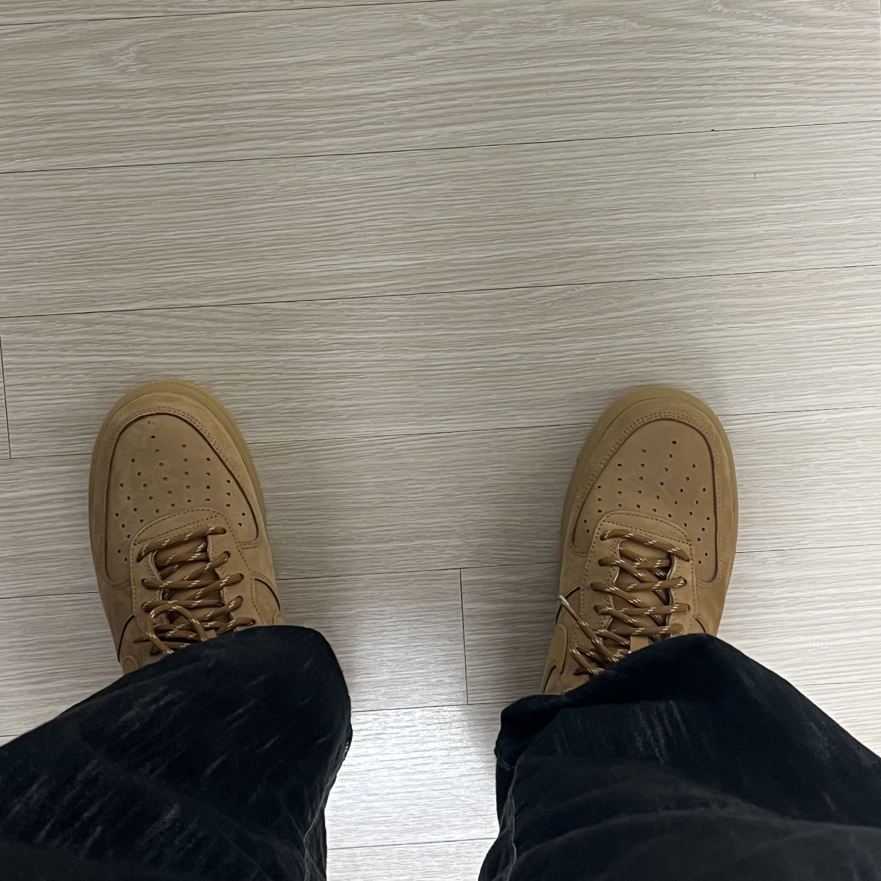 Nike Air Force 1 '07 WB Flax 착용 스타일 - 1