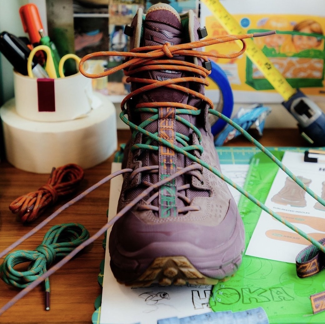 Hoka x Bodega Tor Ultra High Flint Eggplant 착용 스타일 - 3