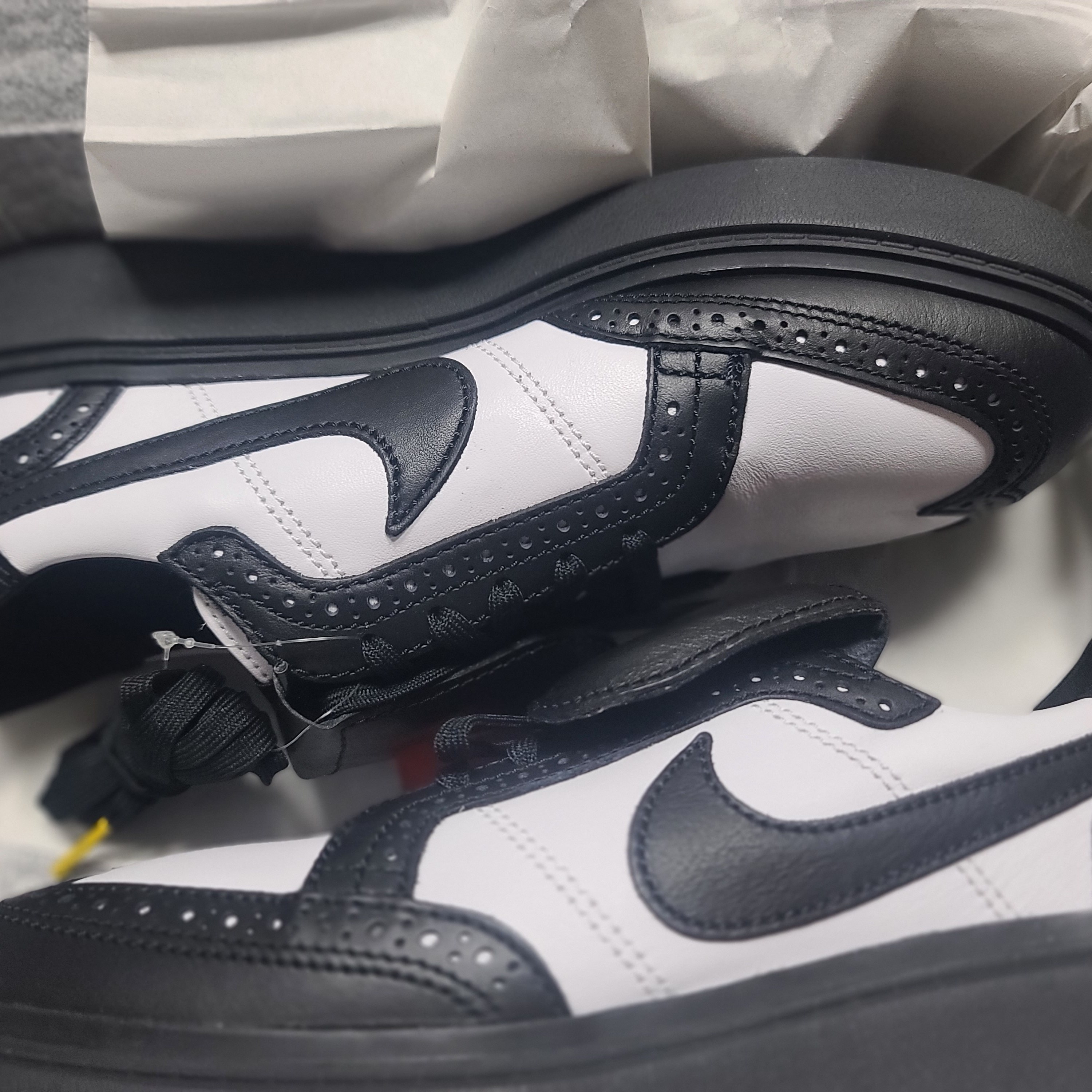 Nike x Peaceminusone Kwondo1 Black and White 착용 스타일 - 3
