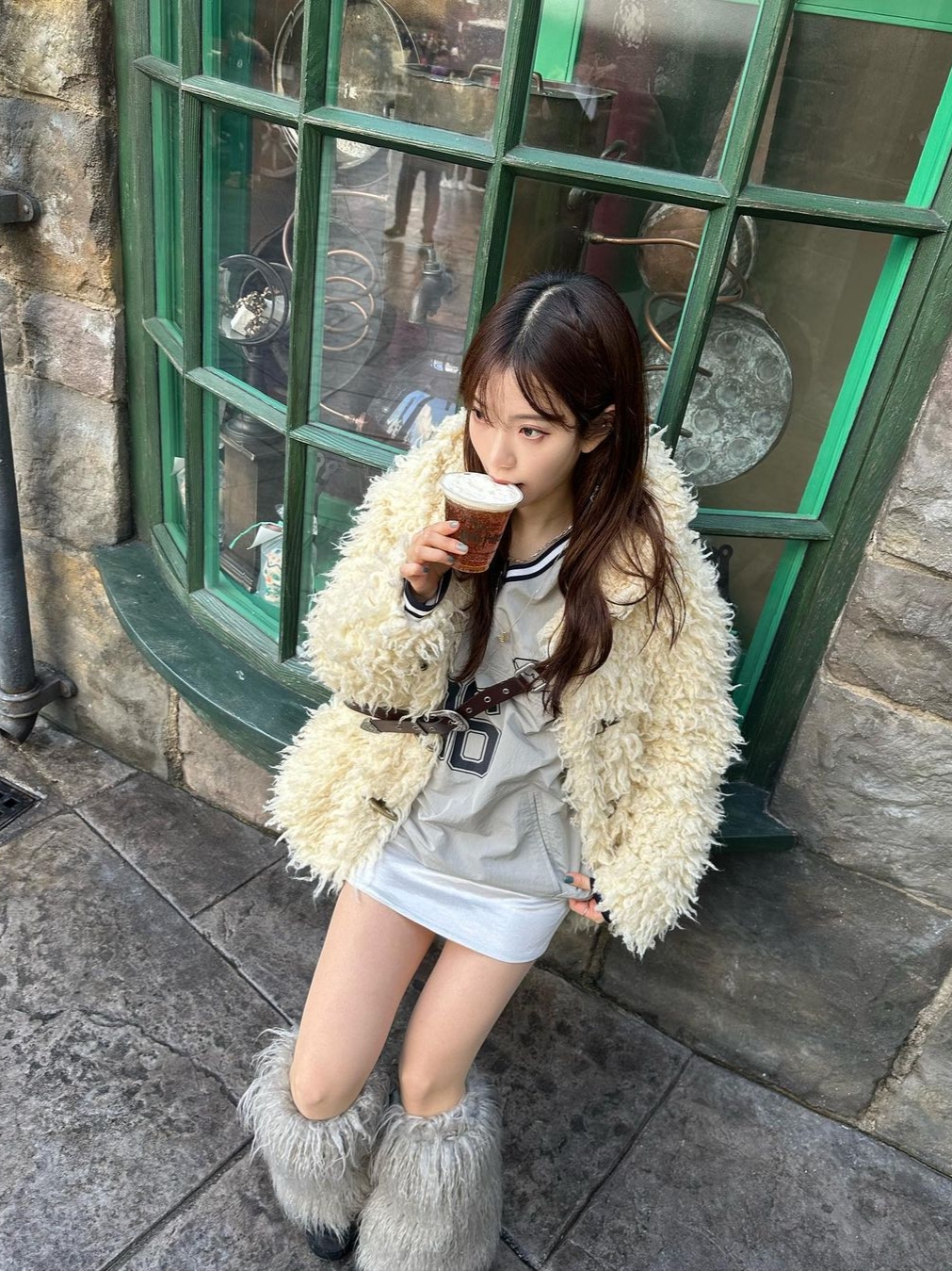Nieeh 1996 Oversize Fit Gray 착용 스타일 - 1