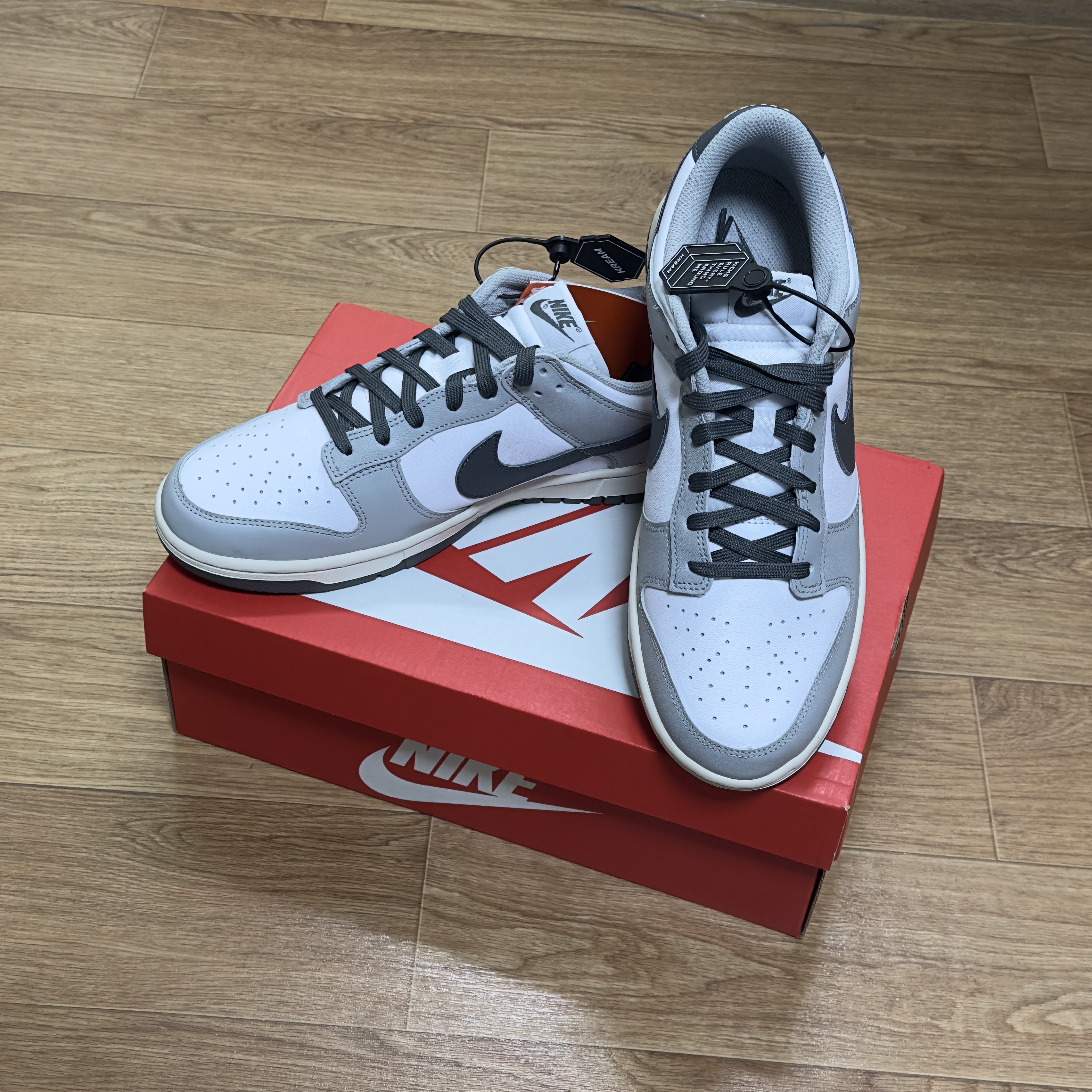 (W) Nike Dunk Low Light Smoke Grey 착용 스타일