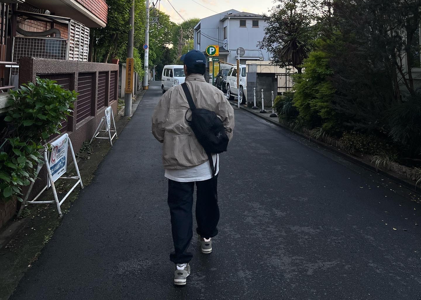 Arc'teryx Heliad 15 Backpack Black, New Balance x JJJJound 991 Made in UK Grey 착용 스타일 - 2