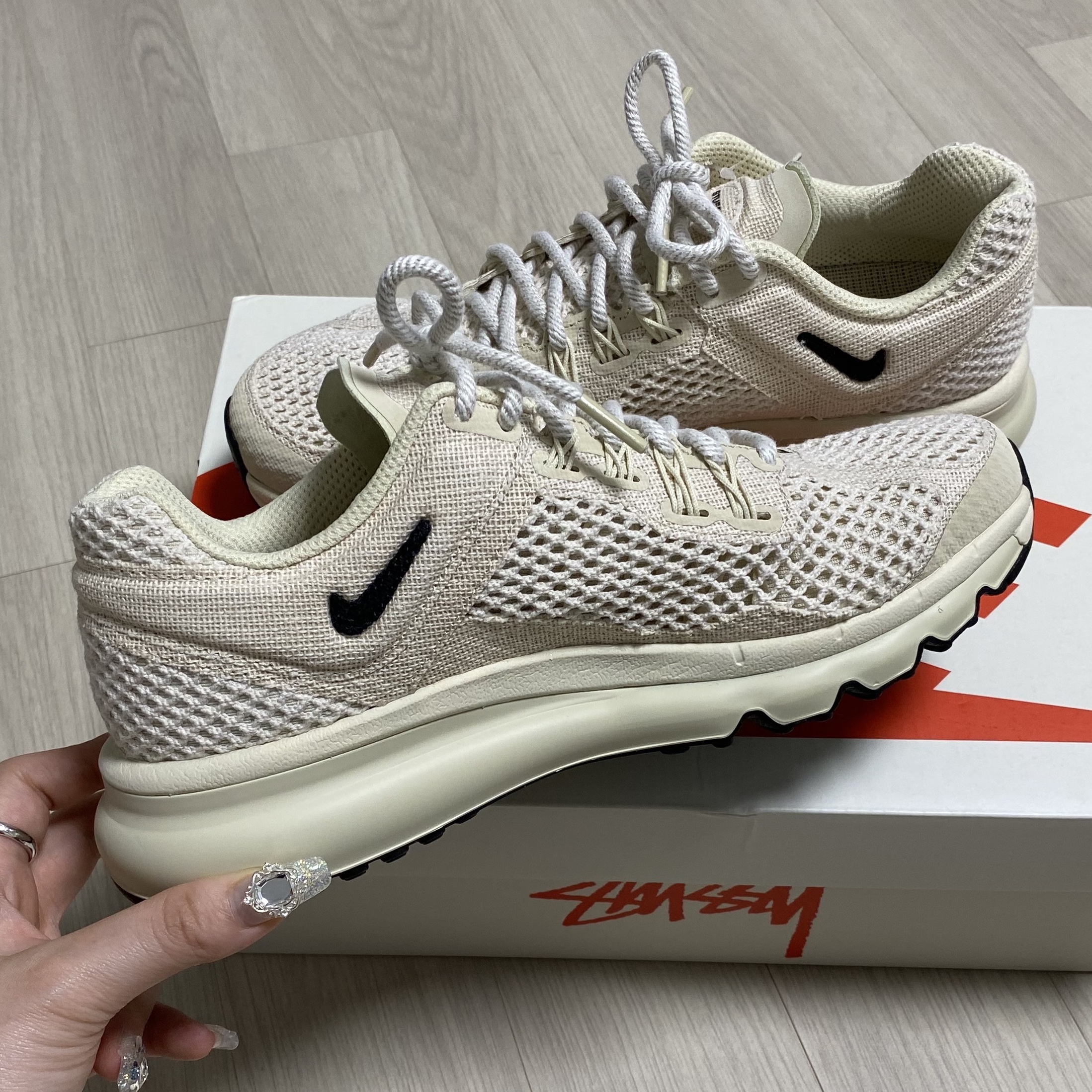 Nike x Stussy Air Max 2013 Fossil 착용 스타일