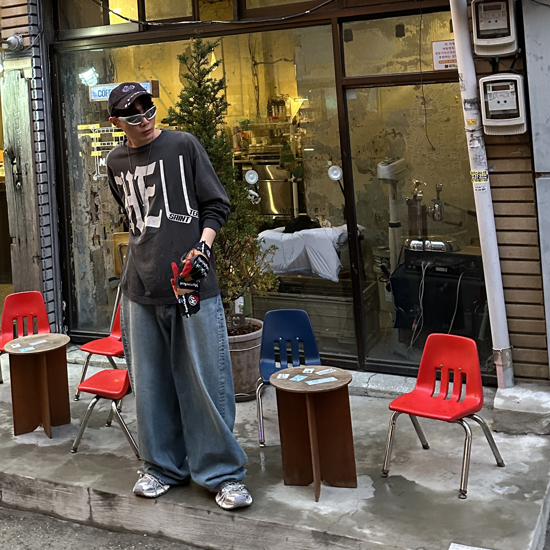 Stussy x Martine Rose Driving Gloves 착용 스타일 - 2