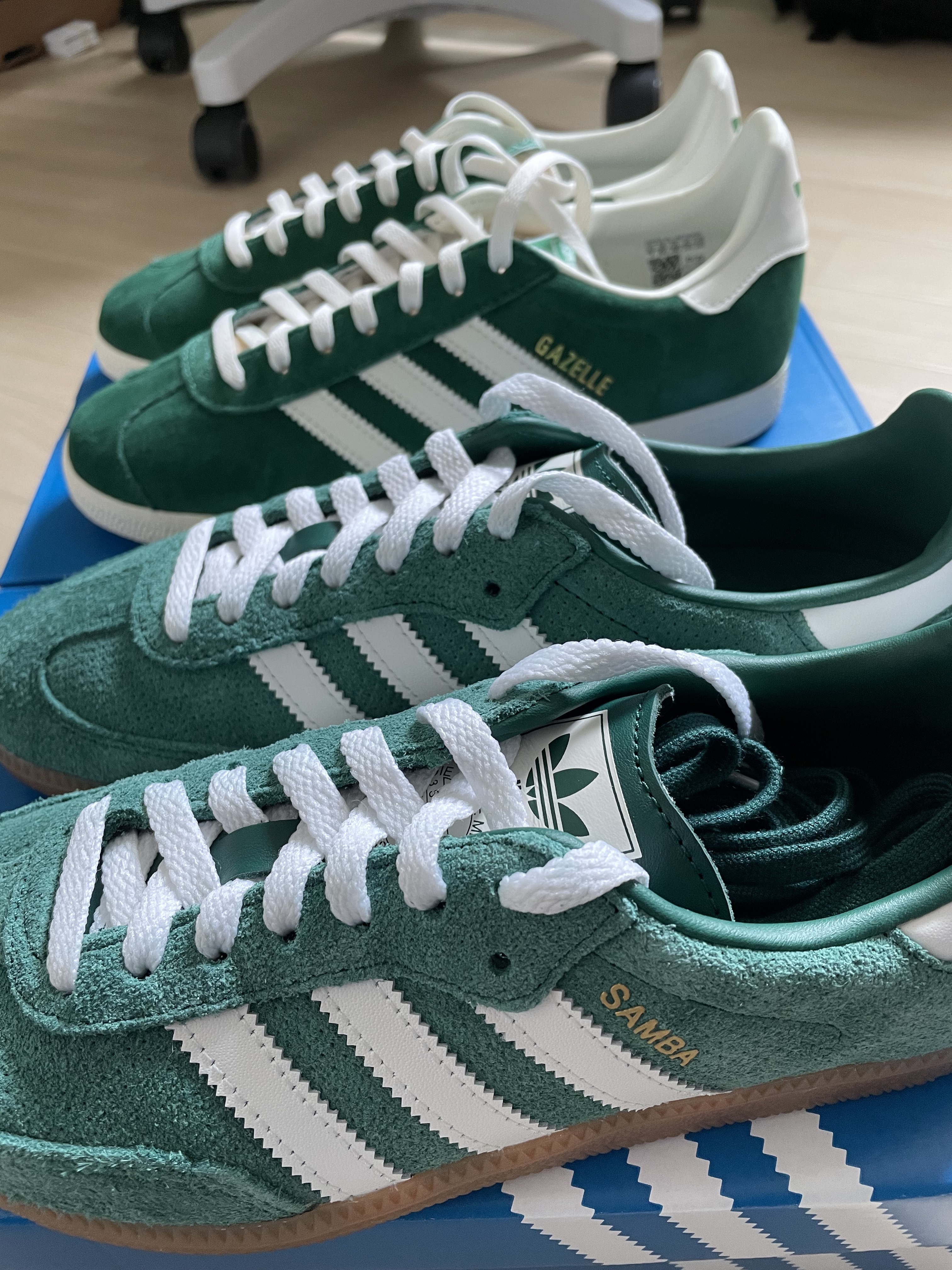 Adidas Gazelle Dark Green Cream White, Adidas Samba OG Collegiate Green 착용 스타일 - 3