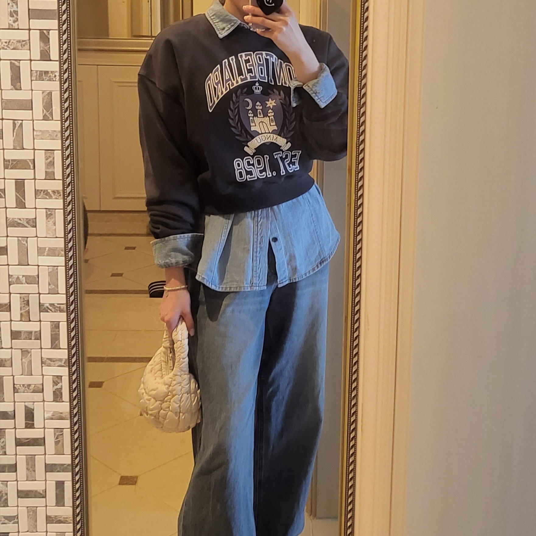 COS Quilted Micro Bag Off White 착용 스타일 - 1