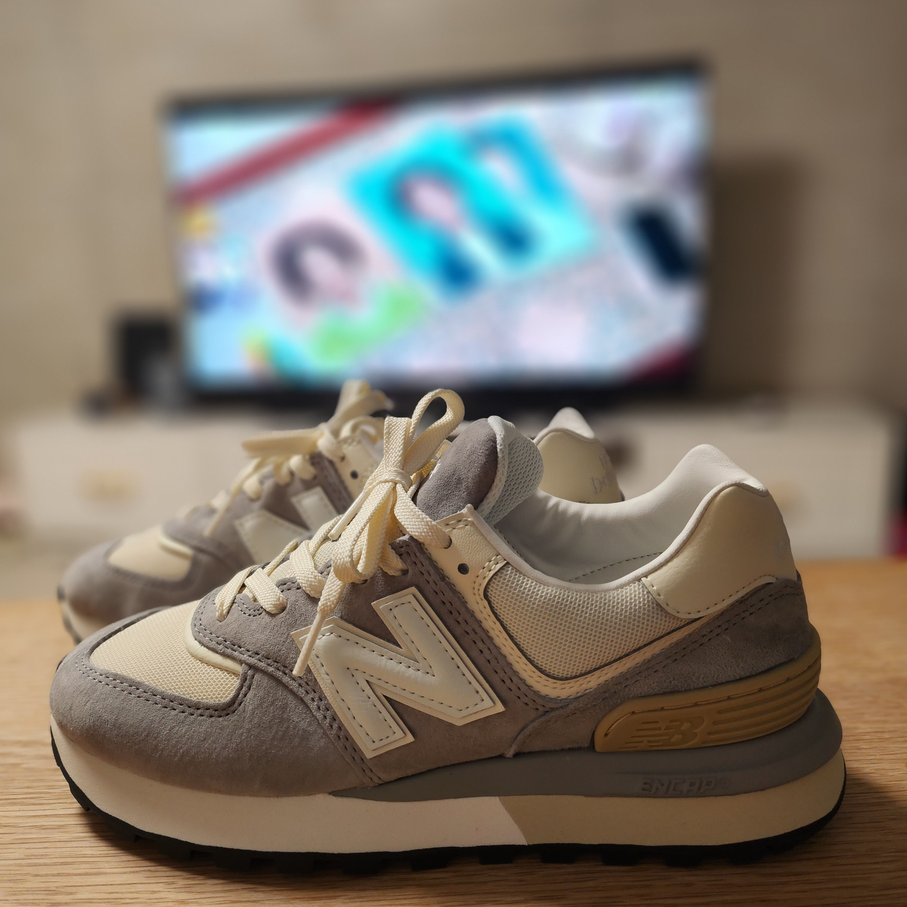 New Balance 574 Legacy Team Away Grey 착용 스타일