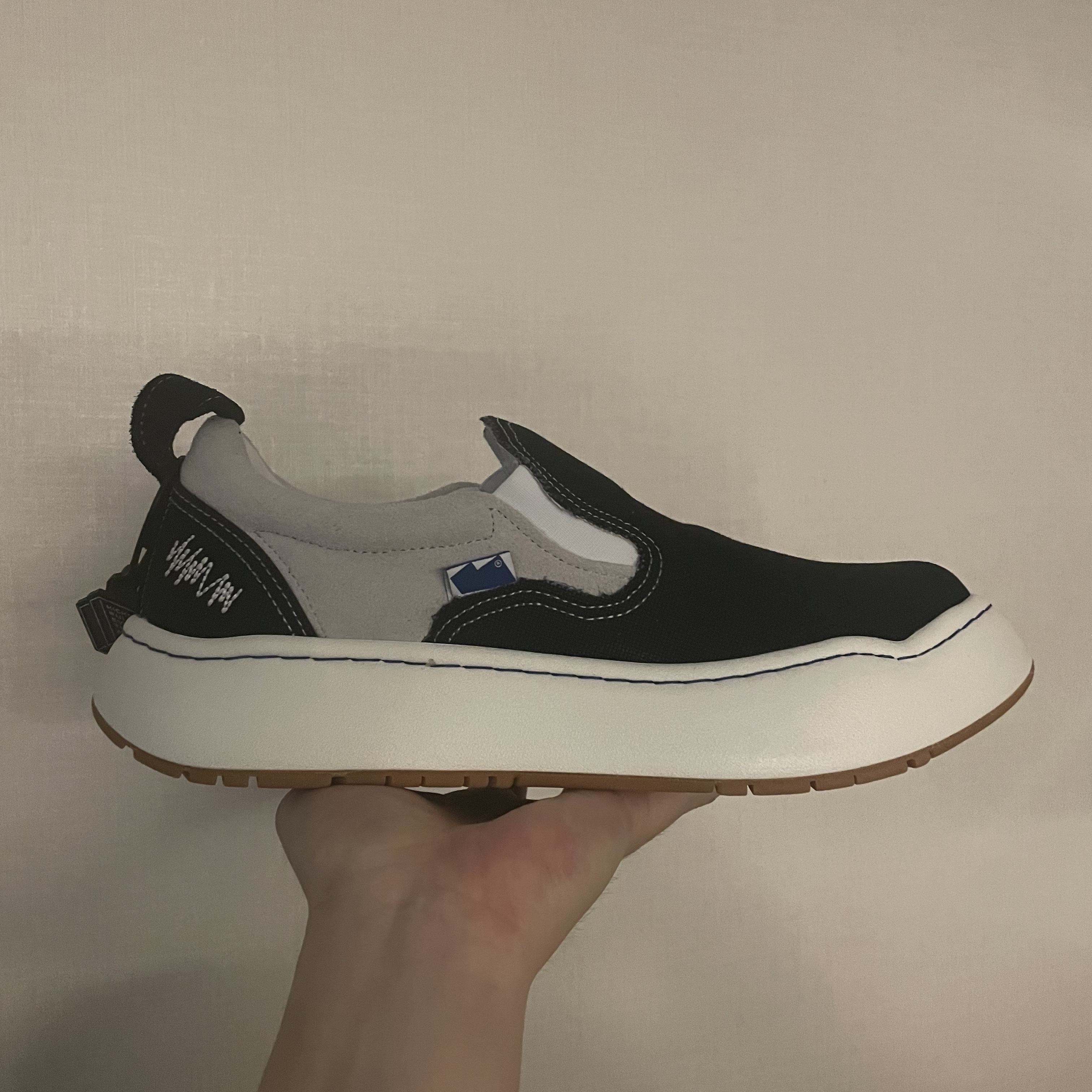Ader Error Log; Lad Noir 착용 스타일