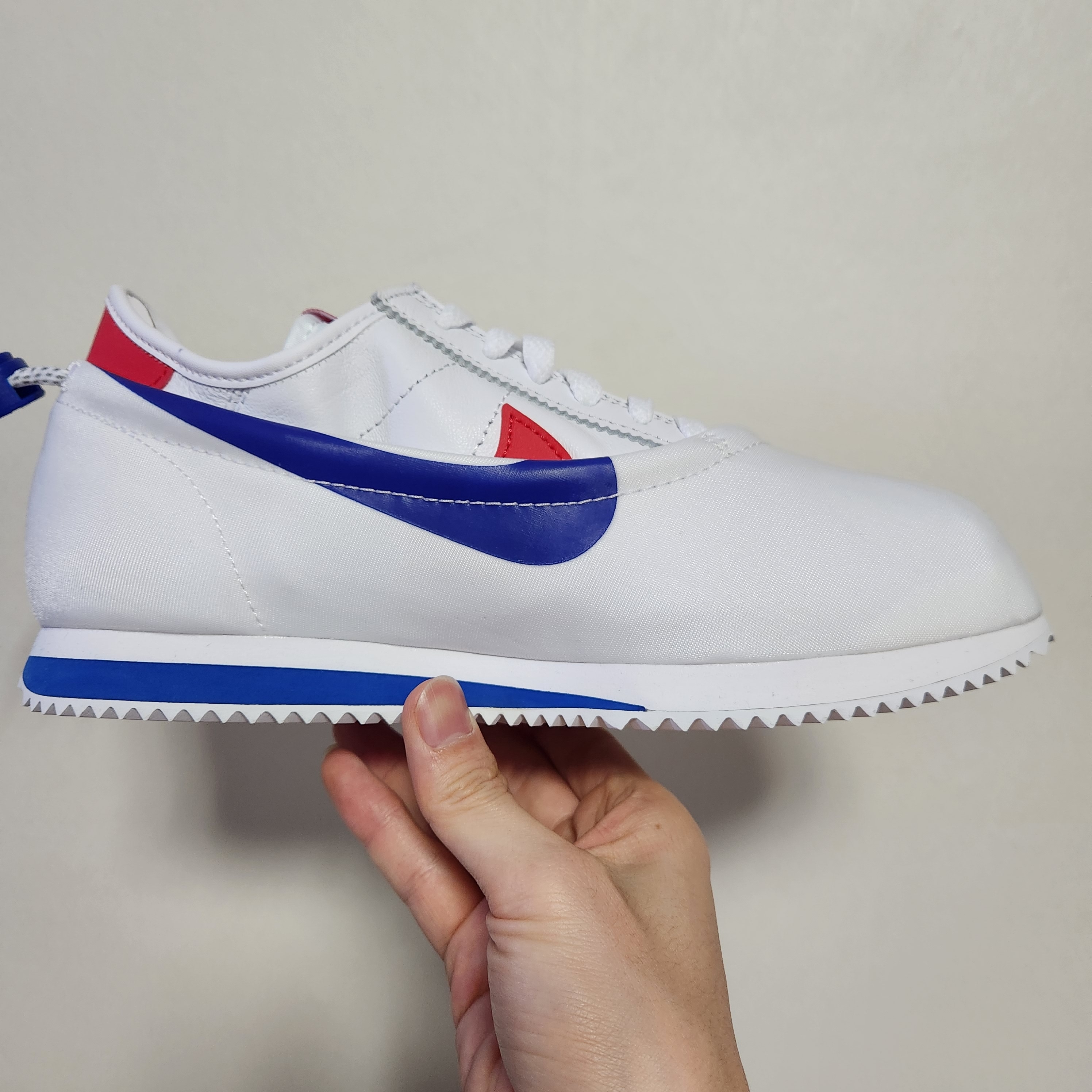Nike x Clot Cortez SP White and Game Royal 착용 스타일 - 4