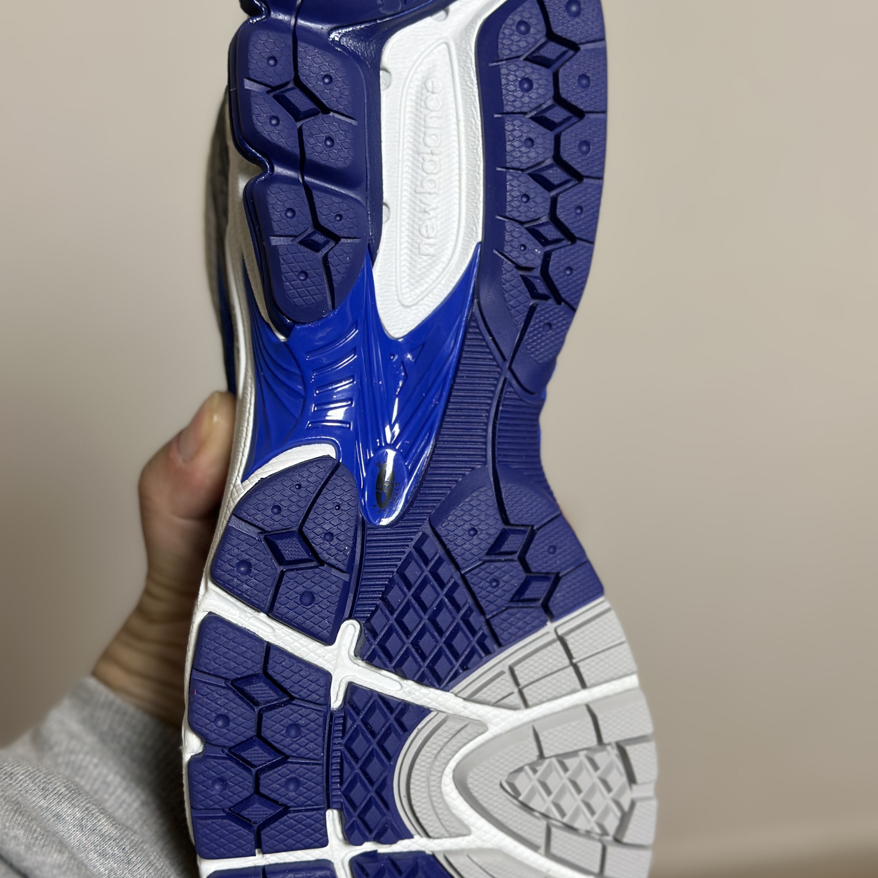New Balance x Aime Leon Dore 860v2 Blue 착용 스타일 - 4