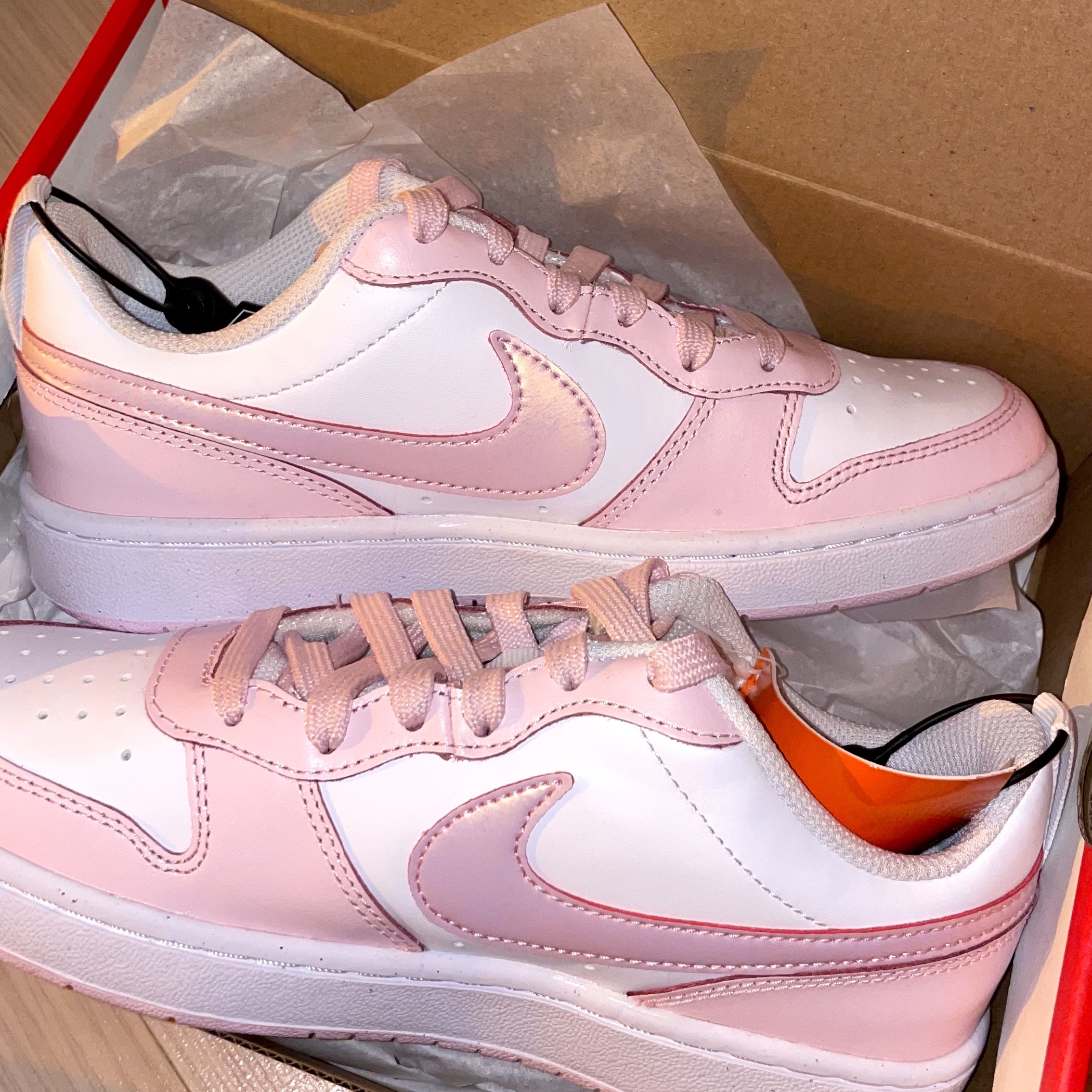 (GS) Nike Court Borough 2 SE White Pink Foam 착용 스타일