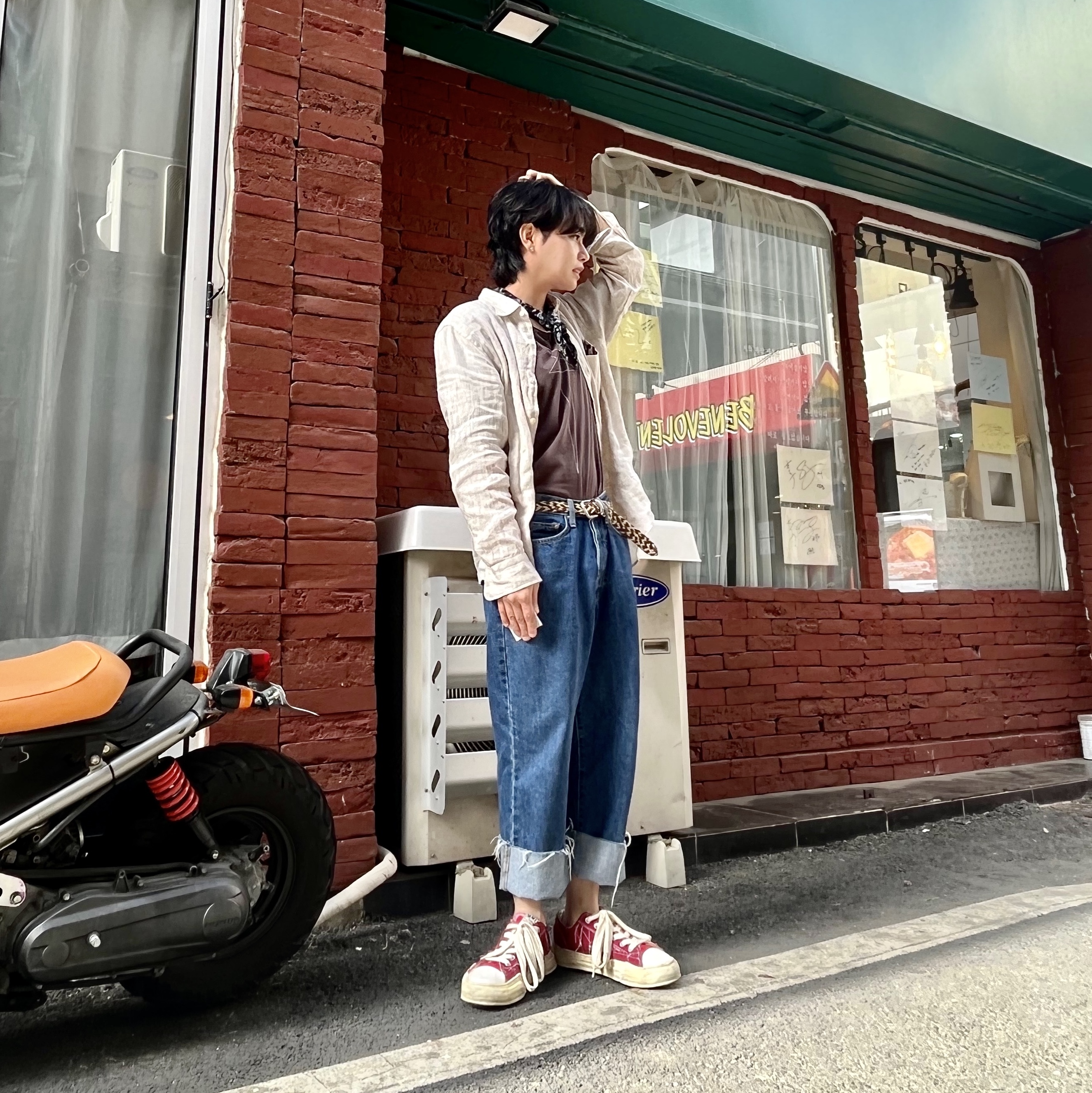 Maison Mihara Yasuhiro Peterson OG Sole OD Canvas Low-top Sneakers Red 착용 스타일 - 1