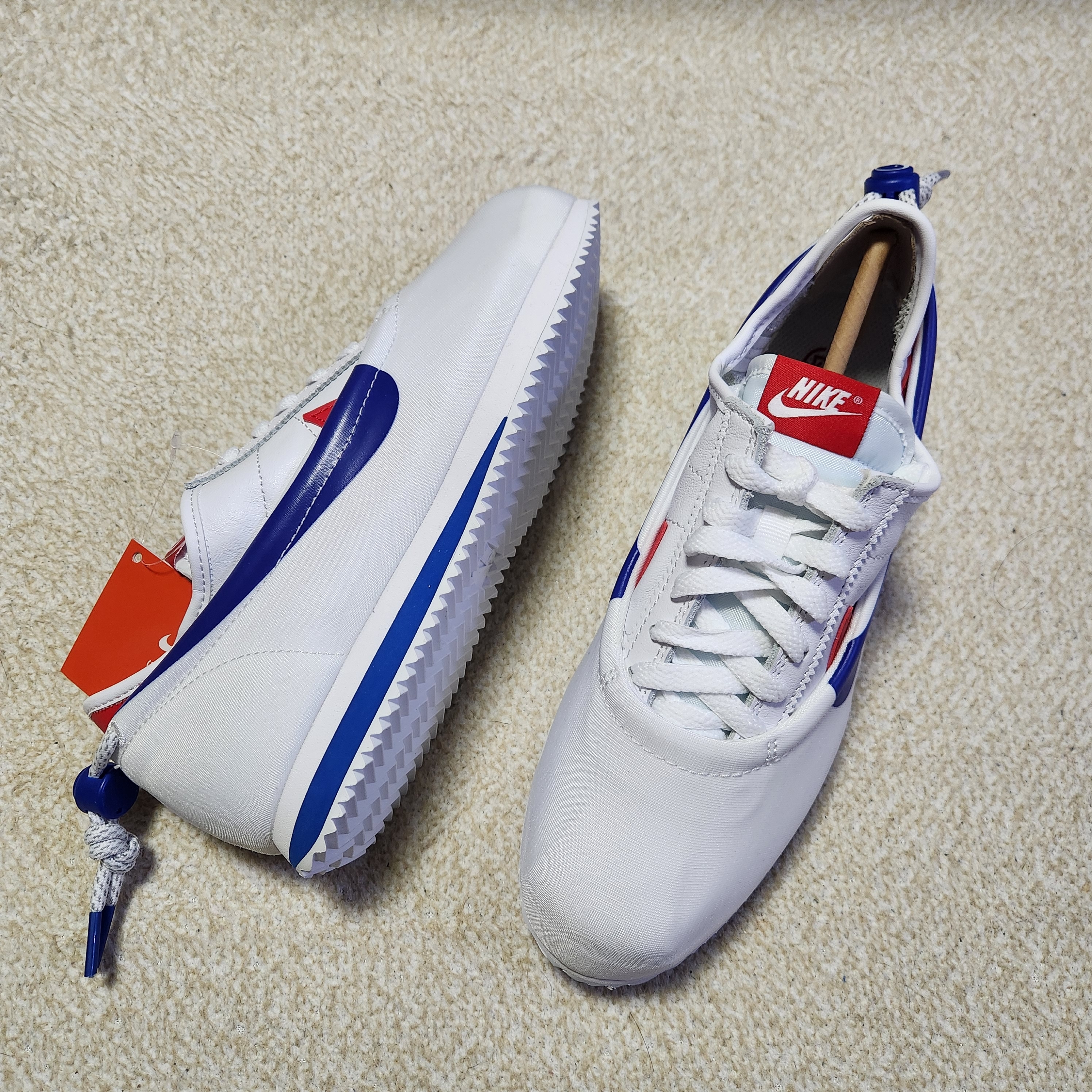 Nike x Clot Cortez SP White and Game Royal 착용 스타일 - 1
