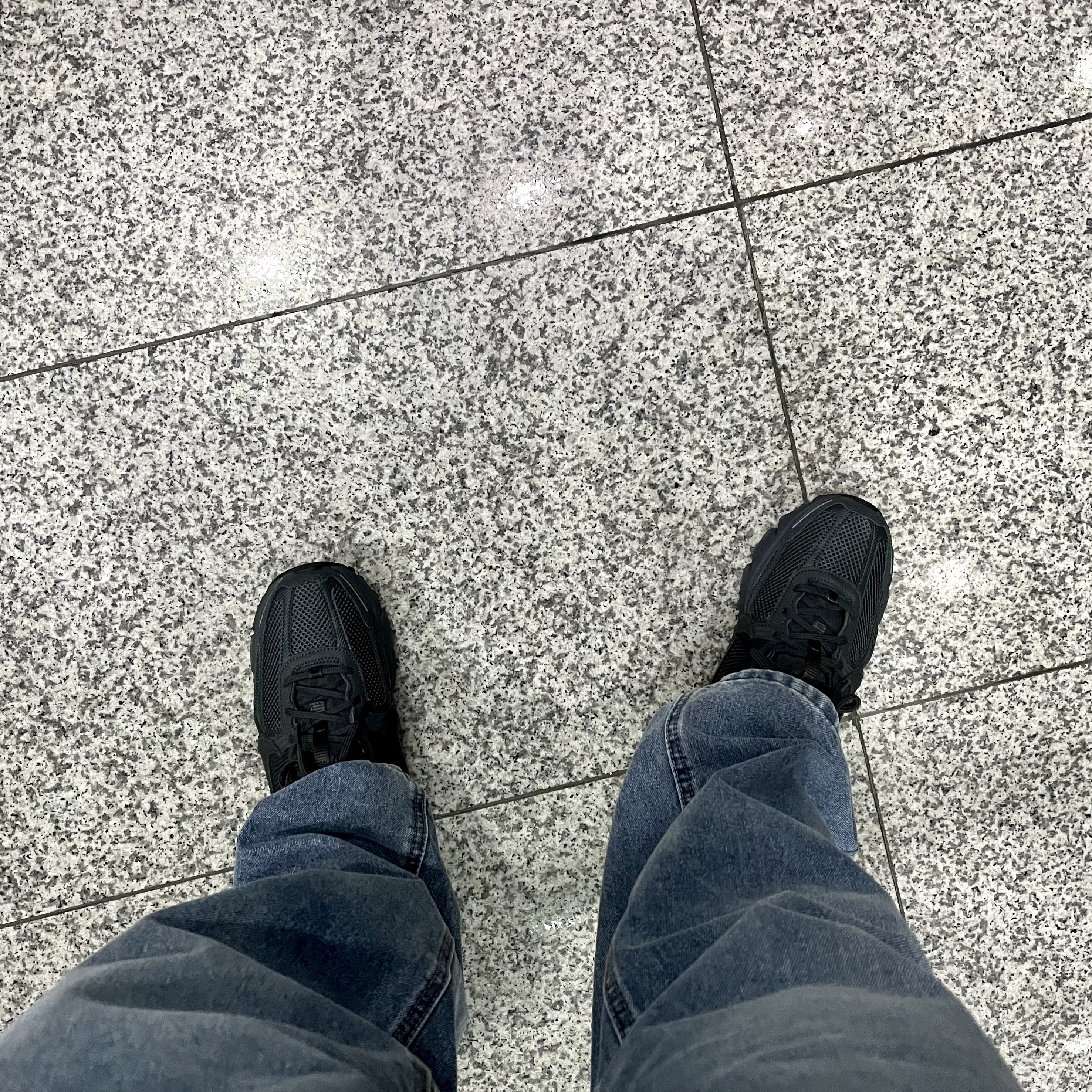 Nike Zoom Vomero 5 SP Anthracite 2023 착용 스타일
