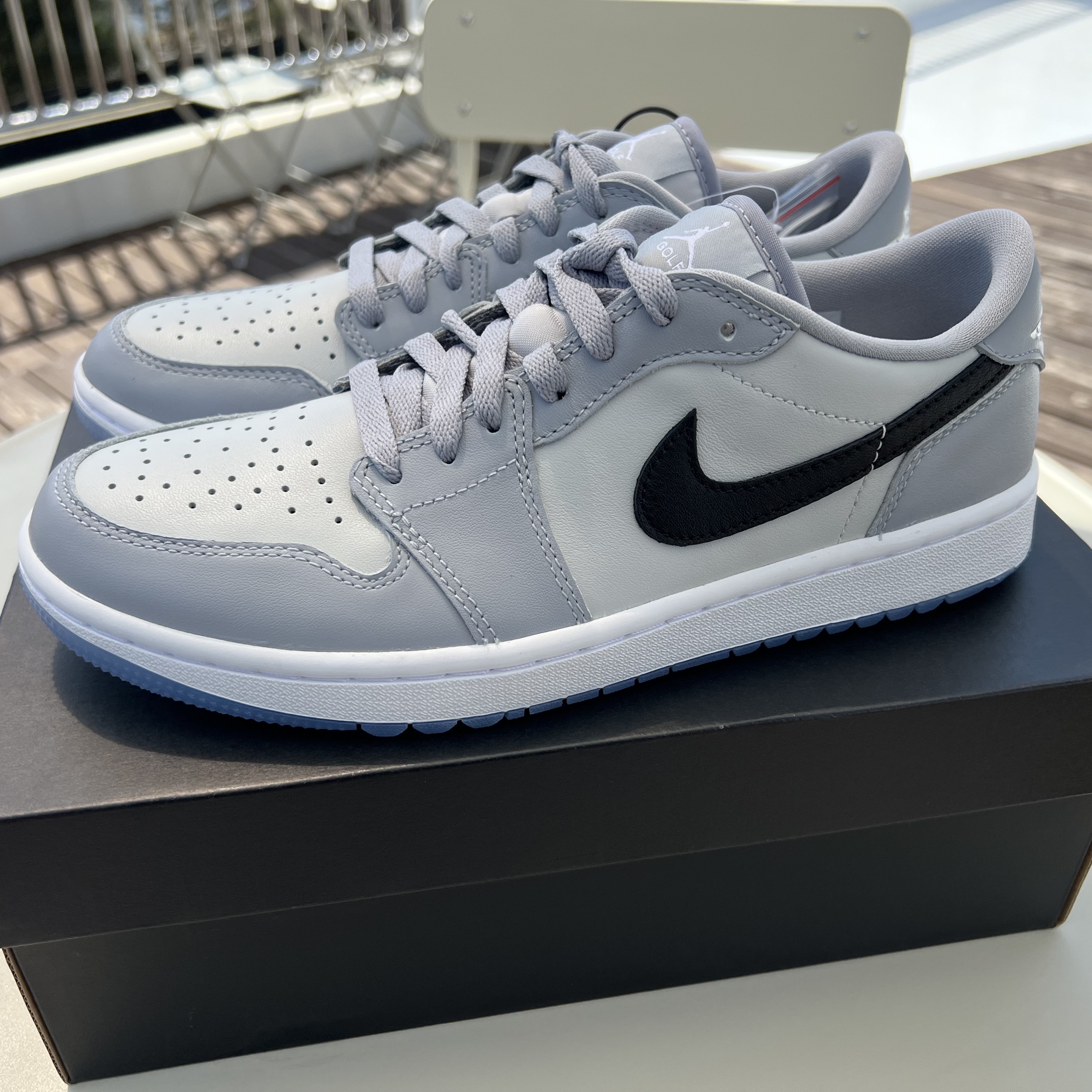 Jordan 1 Low Golf Wolf Grey 착용 스타일 - 1