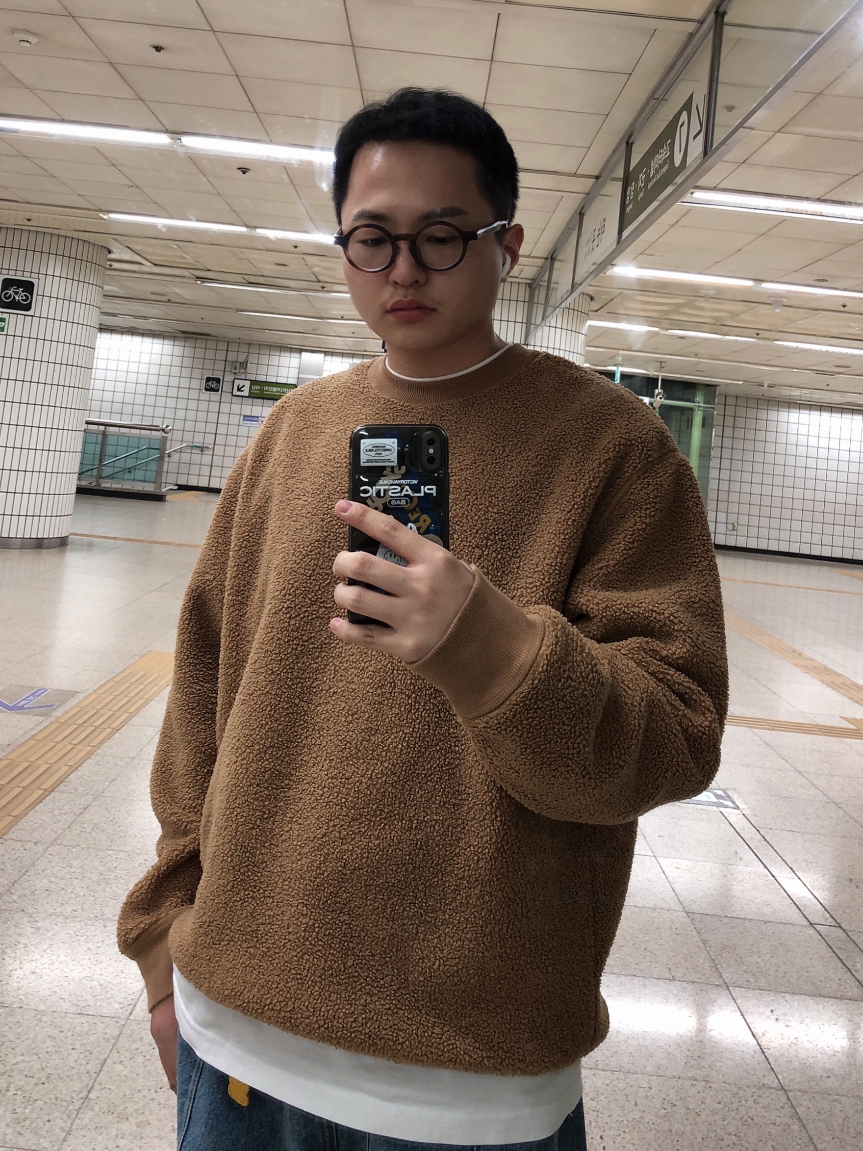 Clarks Desert Trek Dark Brown 착용 스타일 - 1