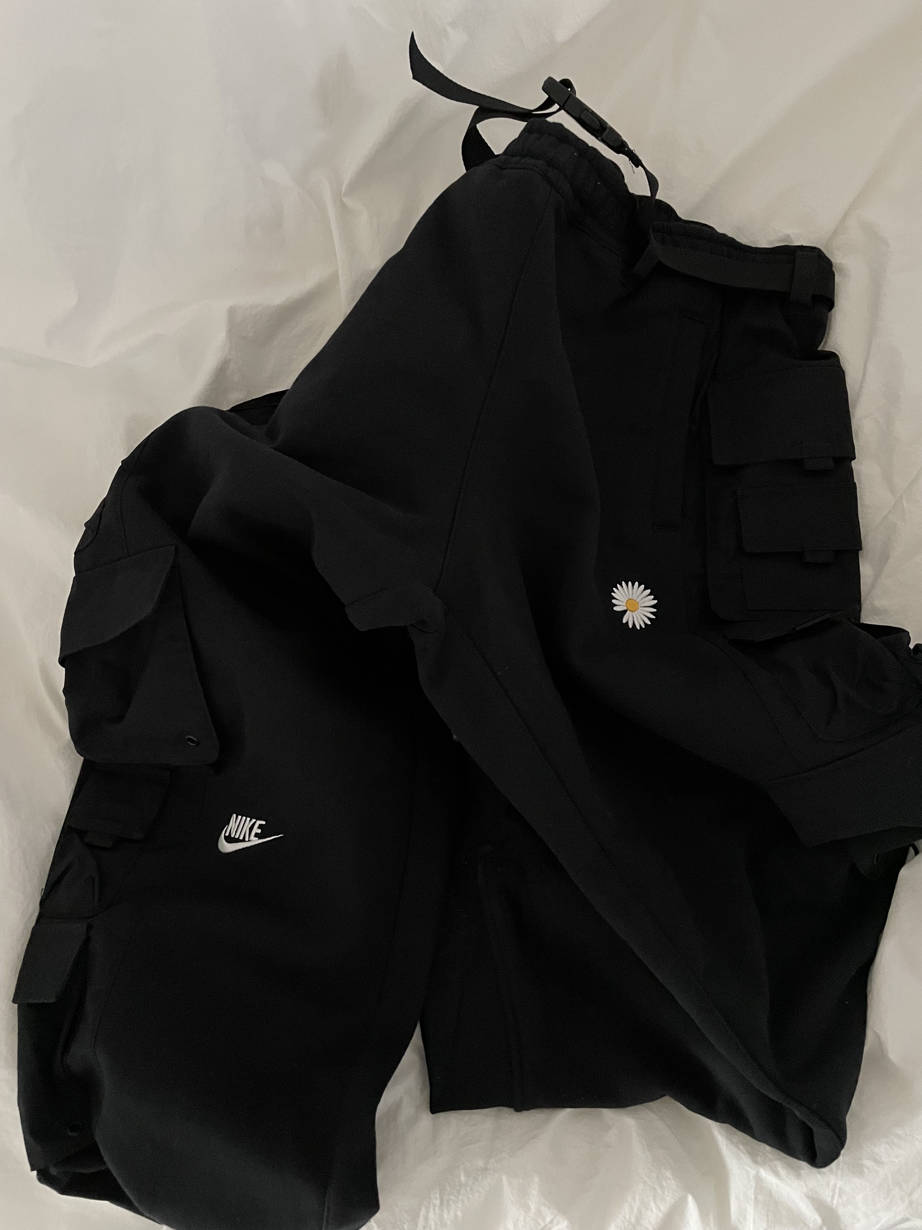 Nike x Peaceminusone Wide Pants Black (DR0096-010) 착용 스타일 - 2