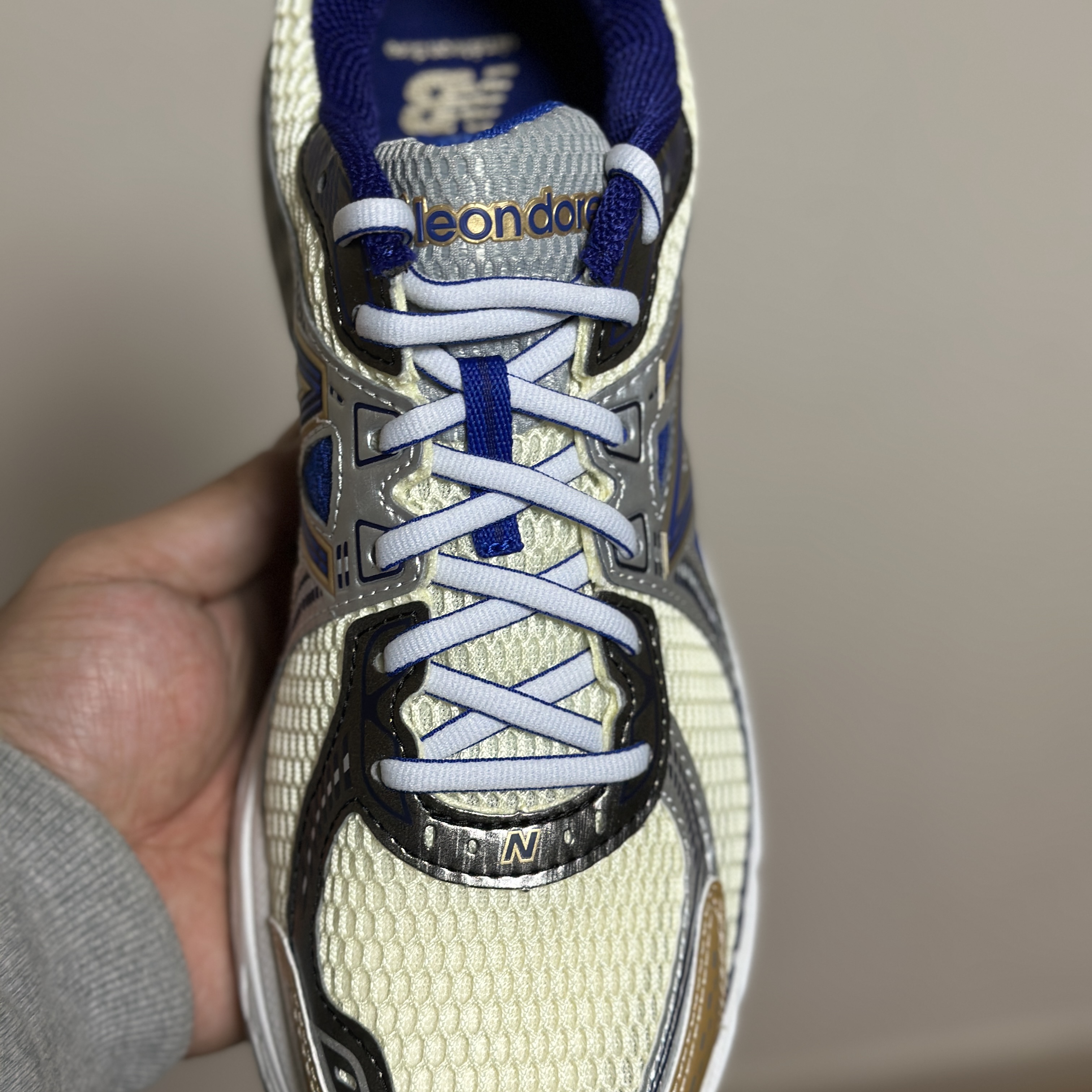New Balance x Aime Leon Dore 860v2 Blue 착용 스타일 - 3