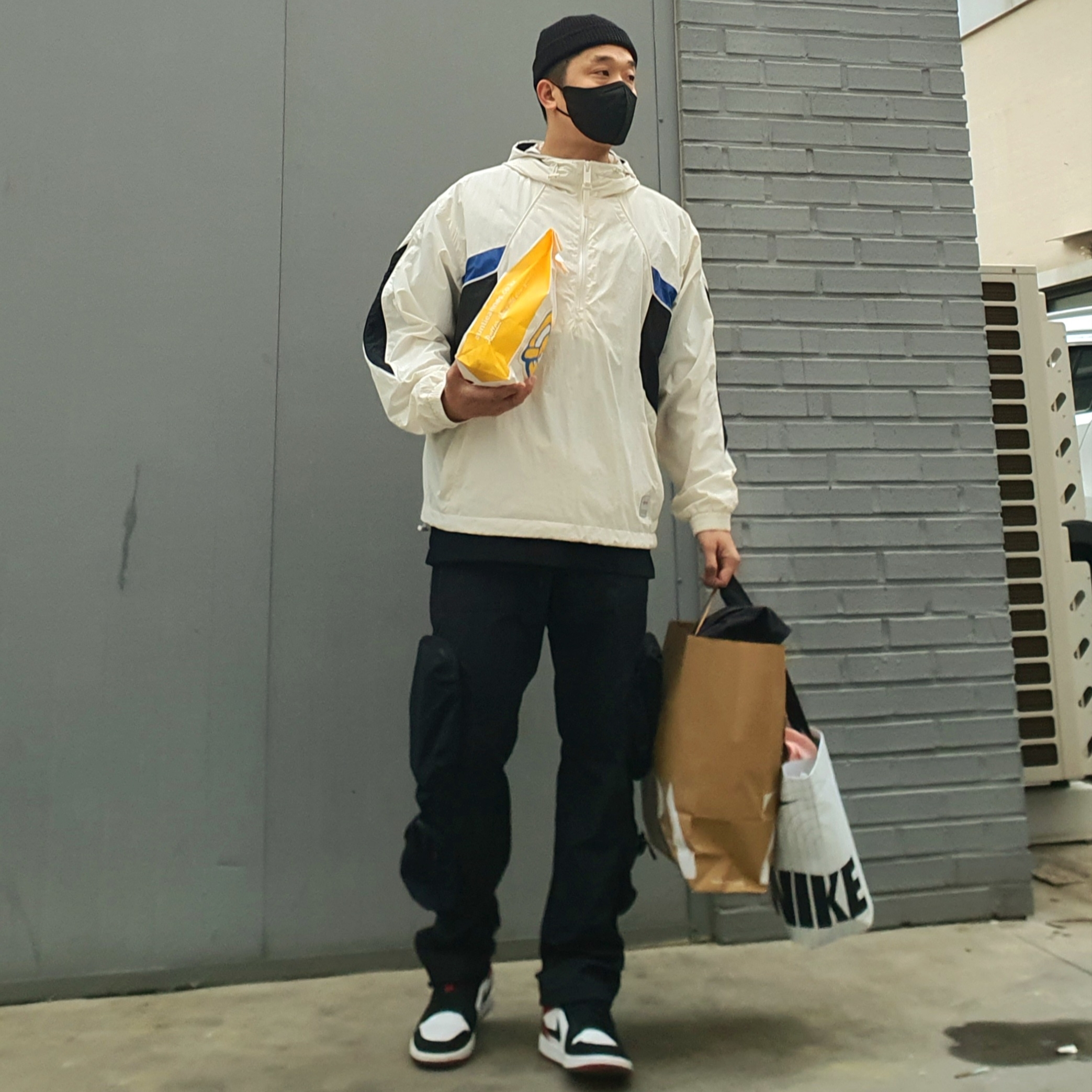 Jordan 1 Low Black Toe 착용 스타일 - 2