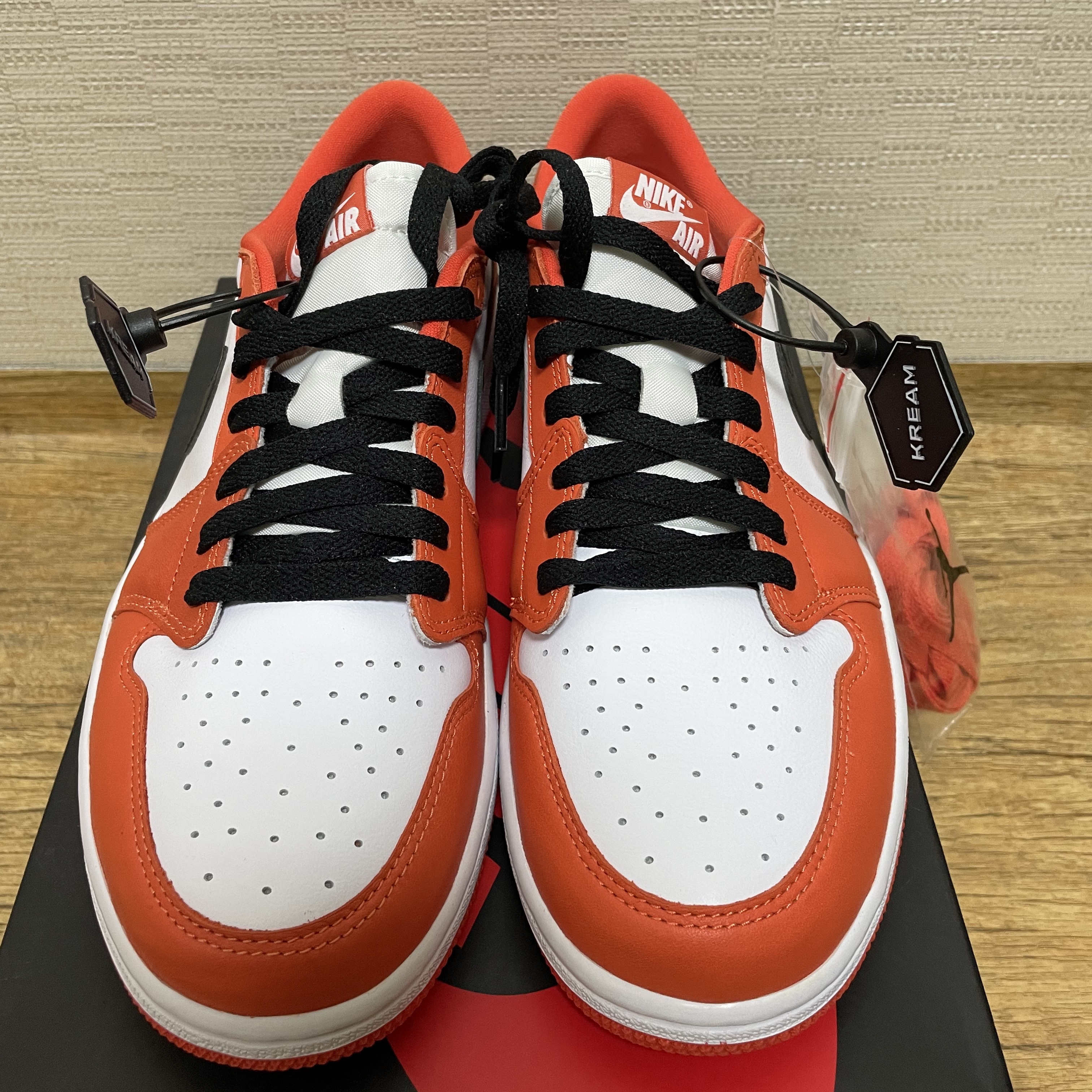 Jordan 1 Low OG Starfish 착용 스타일
