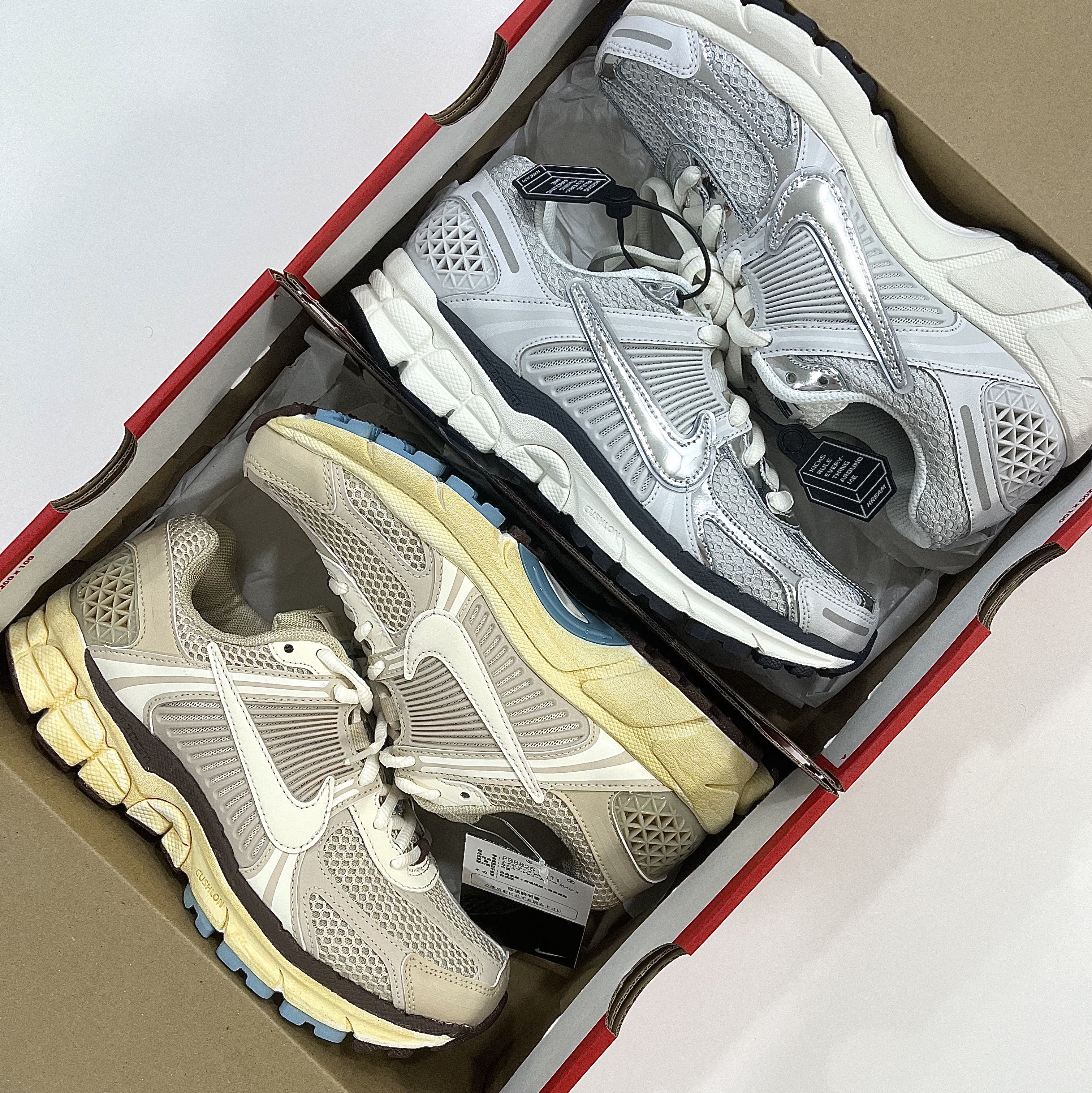 (W) Nike Zoom Vomero 5 Photon Dust and Metallic Silver, (W) Nike Zoom Vomero 5 Oatmeal 착용 스타일