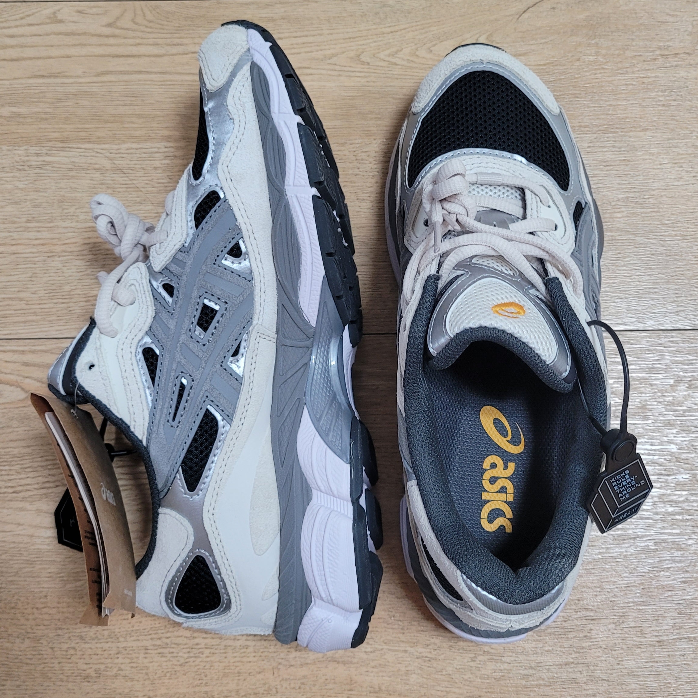 Asics Gel-NYC Black Clay Grey 착용 스타일