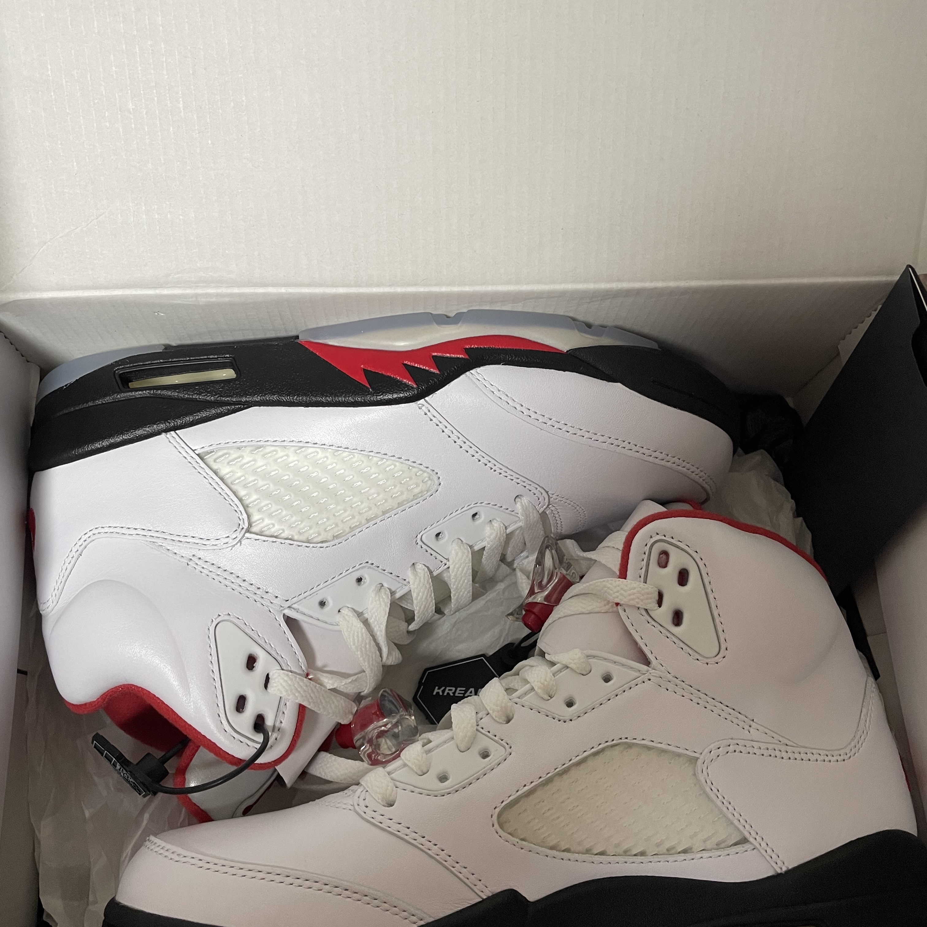 Jordan 5 Retro Fire Red Silver Tongue 2020 착용 스타일