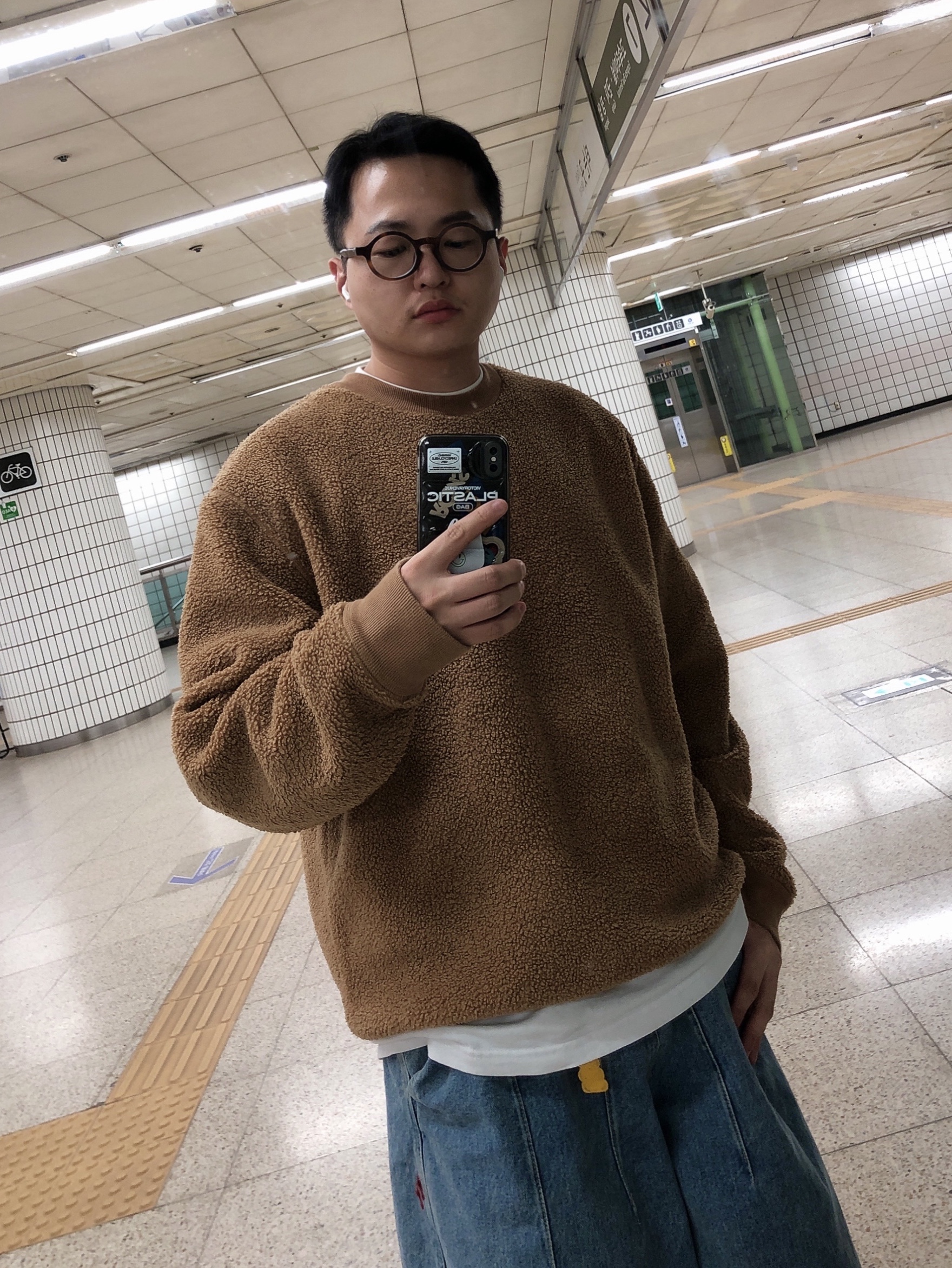 Clarks Desert Trek Dark Brown 착용 스타일 - 3