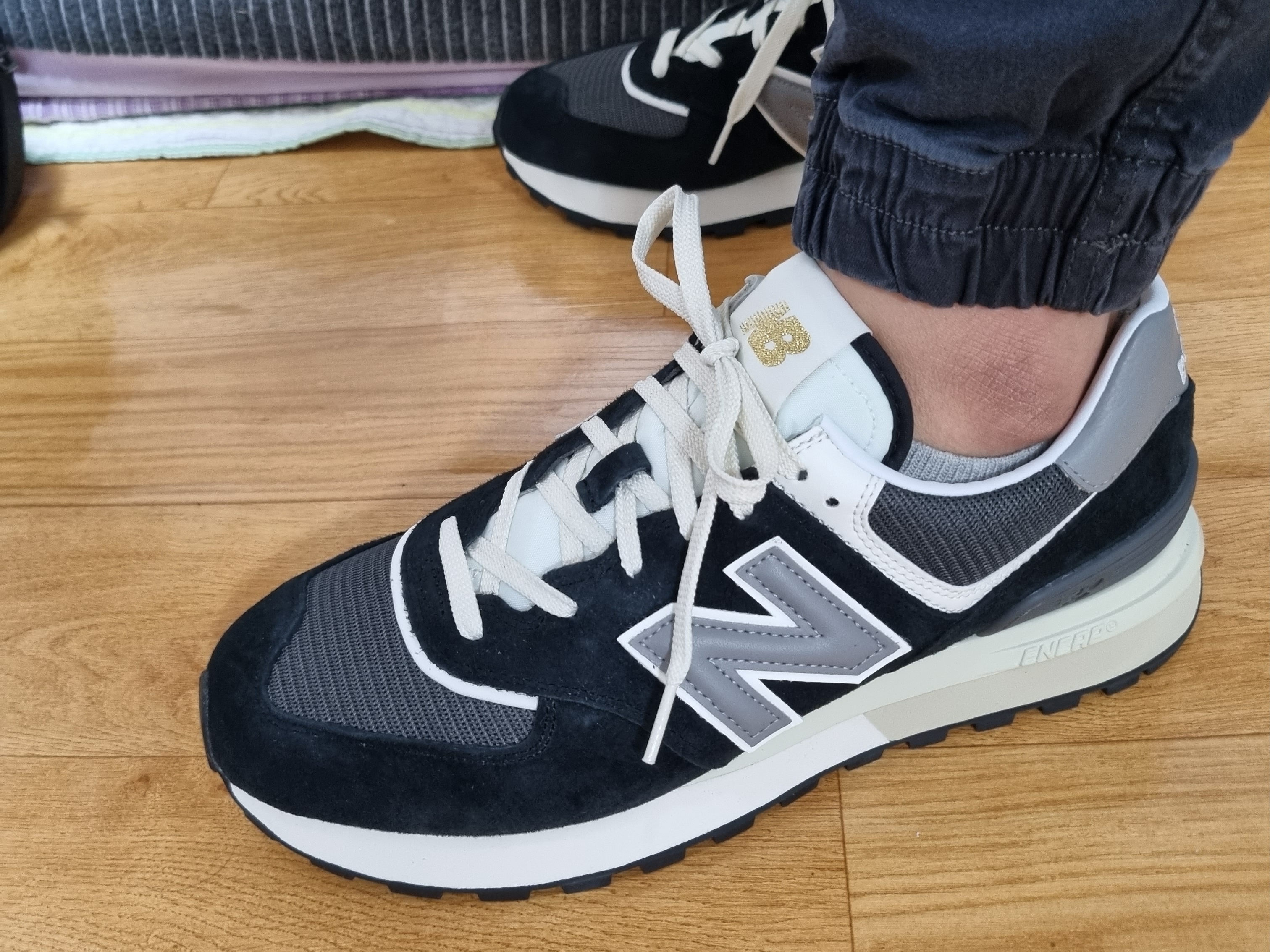New Balance 574 Legacy Black 착용 스타일