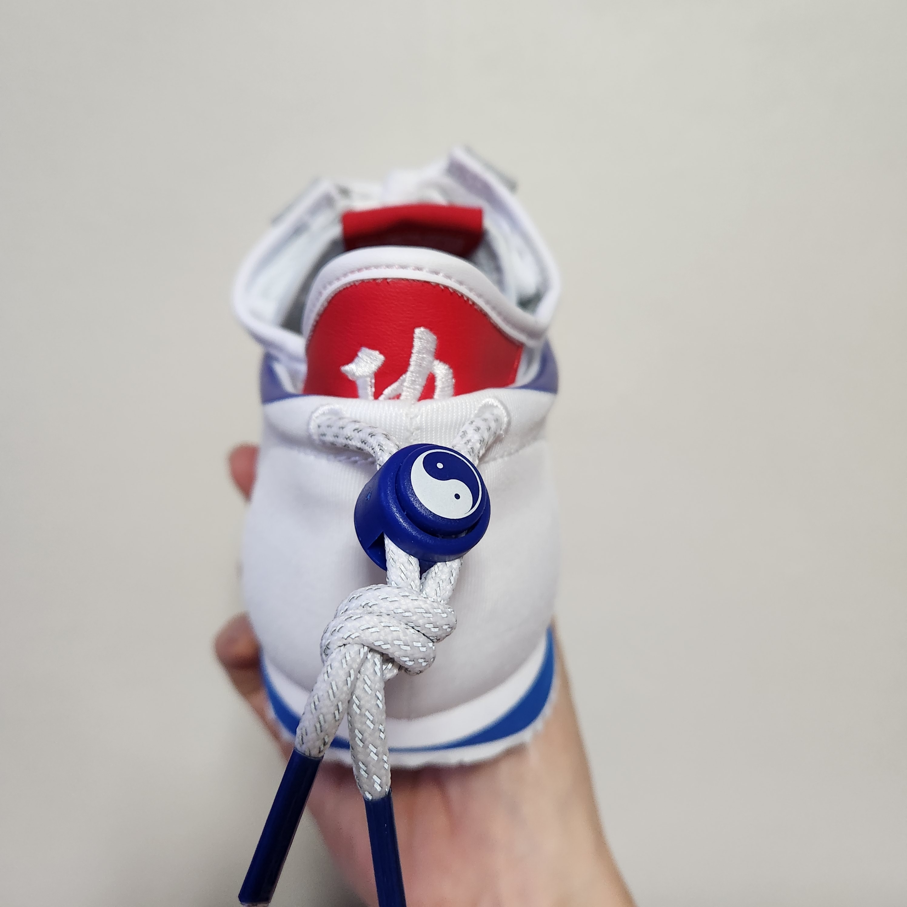 Nike x Clot Cortez SP White and Game Royal 착용 스타일 - 5