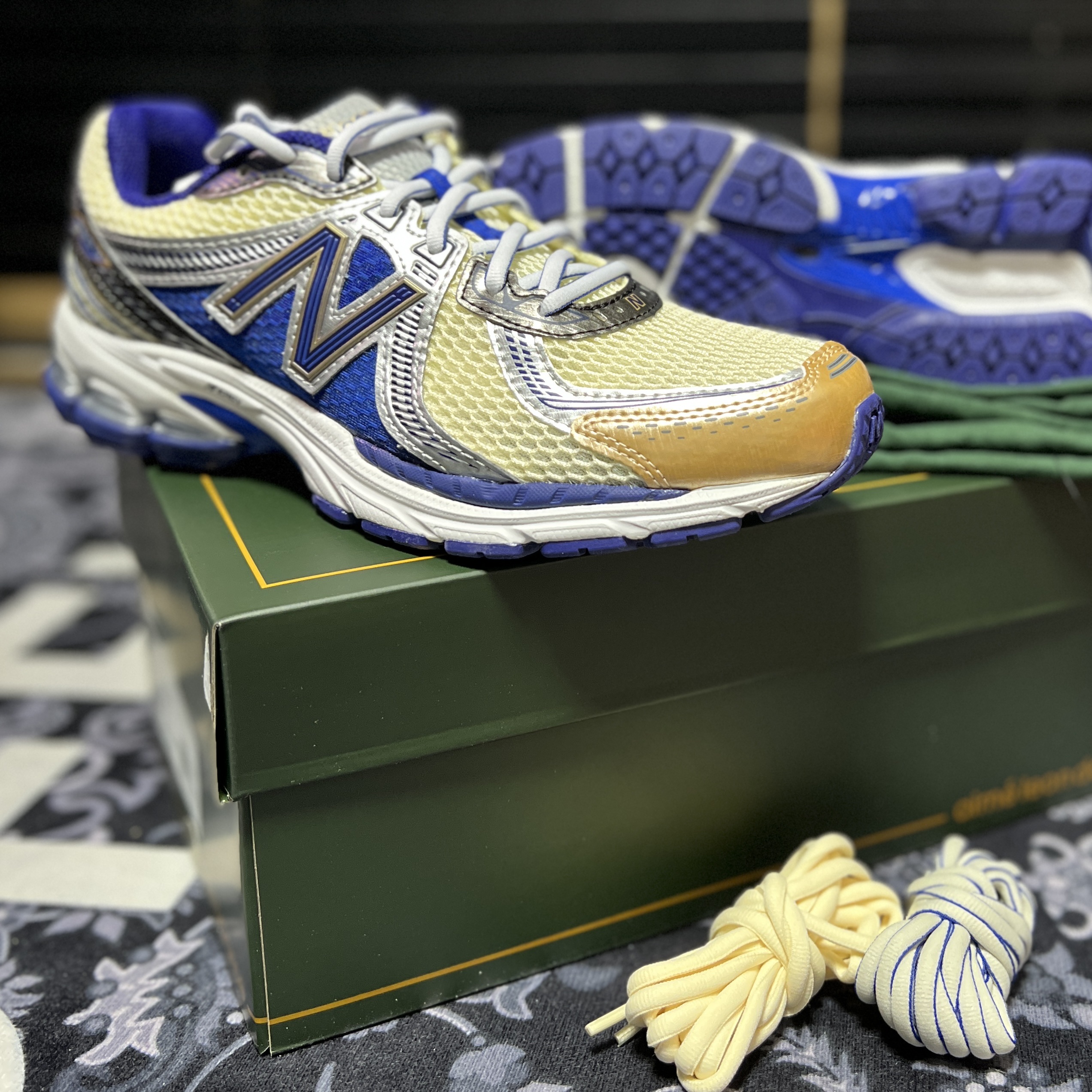 New Balance x Aime Leon Dore 860v2 Blue 착용 스타일 - 2