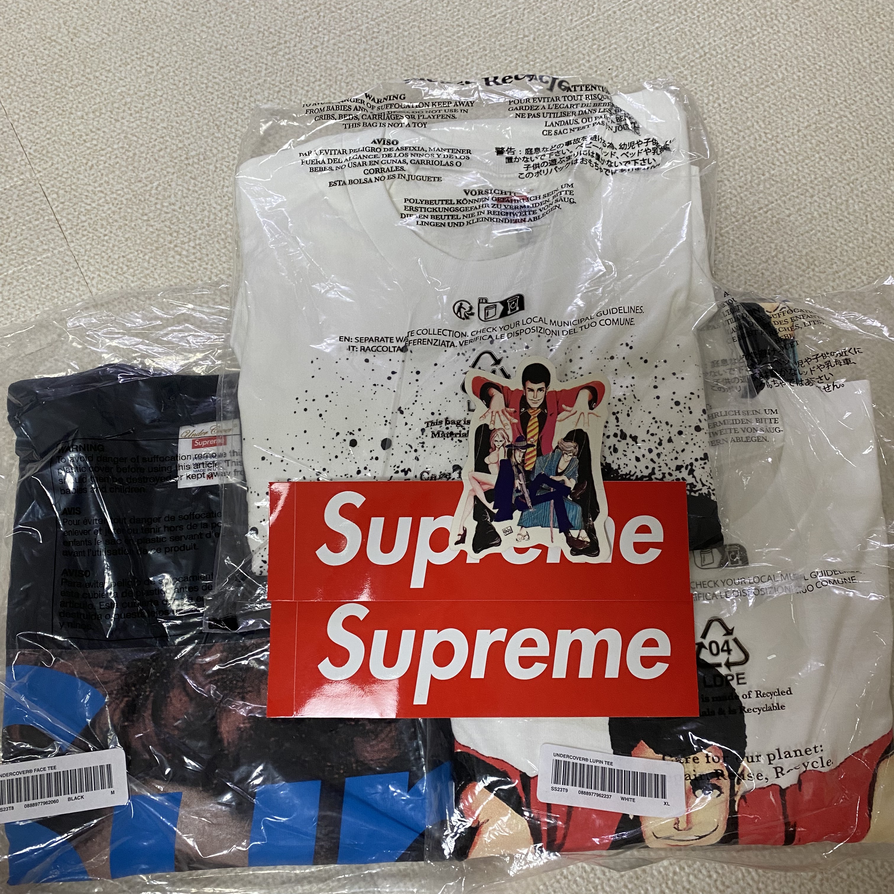 Supreme x Undercover Face T-Shirt Black - 23SS, Supreme x Undercover Lupin T-Shirt White - 23SS 착용 스타일