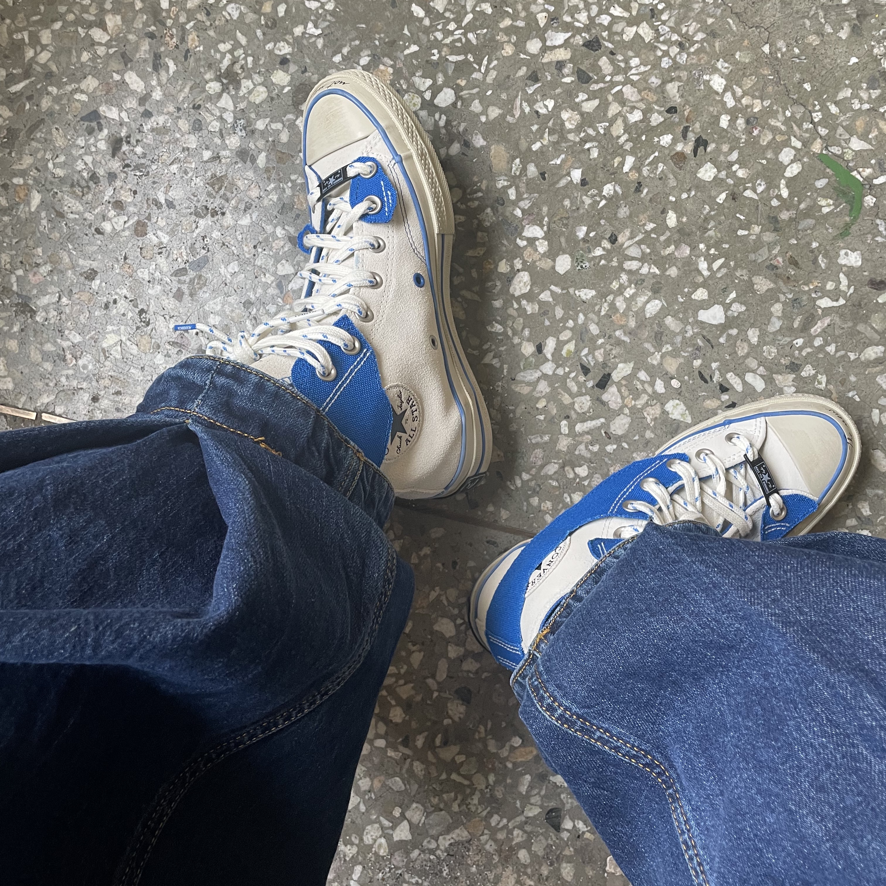 Converse x Ader Error Chuck 70 High White, Zara x Ader Error Wide Leg Jeans Blue 착용 스타일