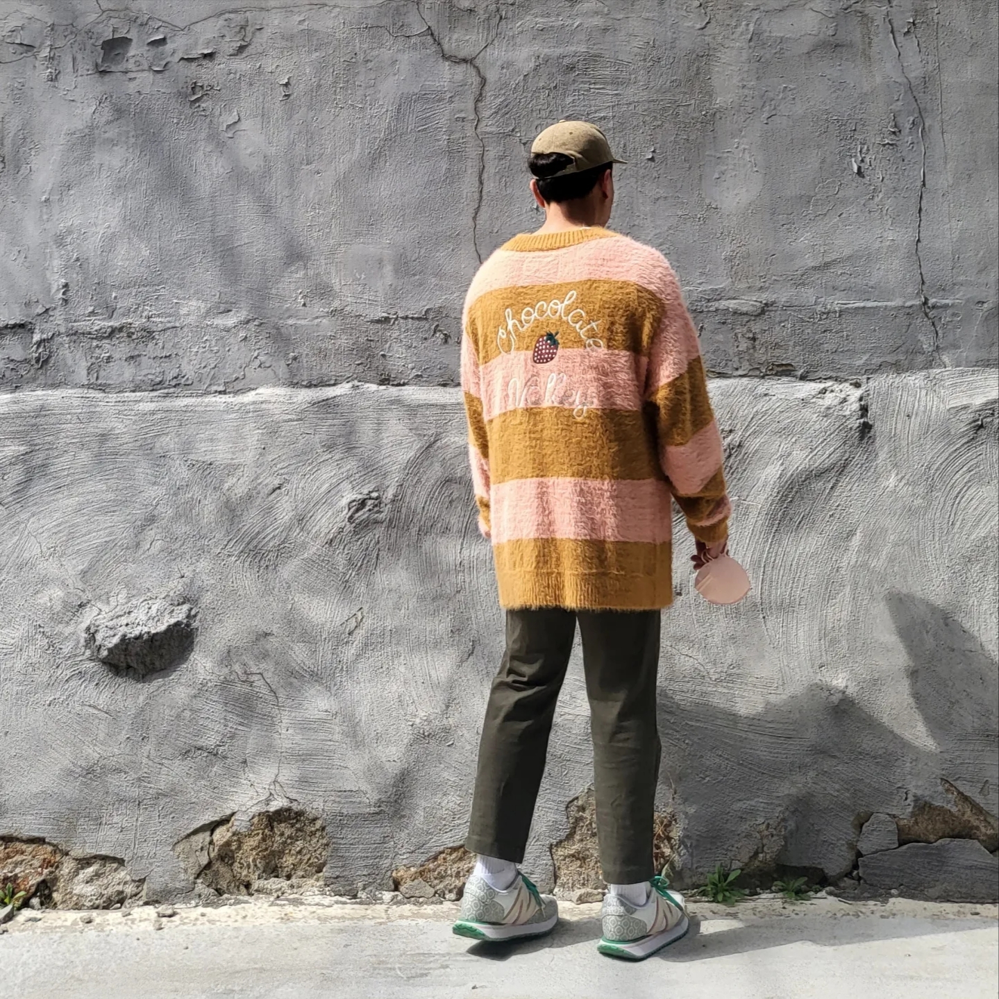 Stussy Canvas Big Basic Low Pro Cap Olive, New Balance x Casablanca 237 Idealist Monogram White Green 착용 스타일 - 2